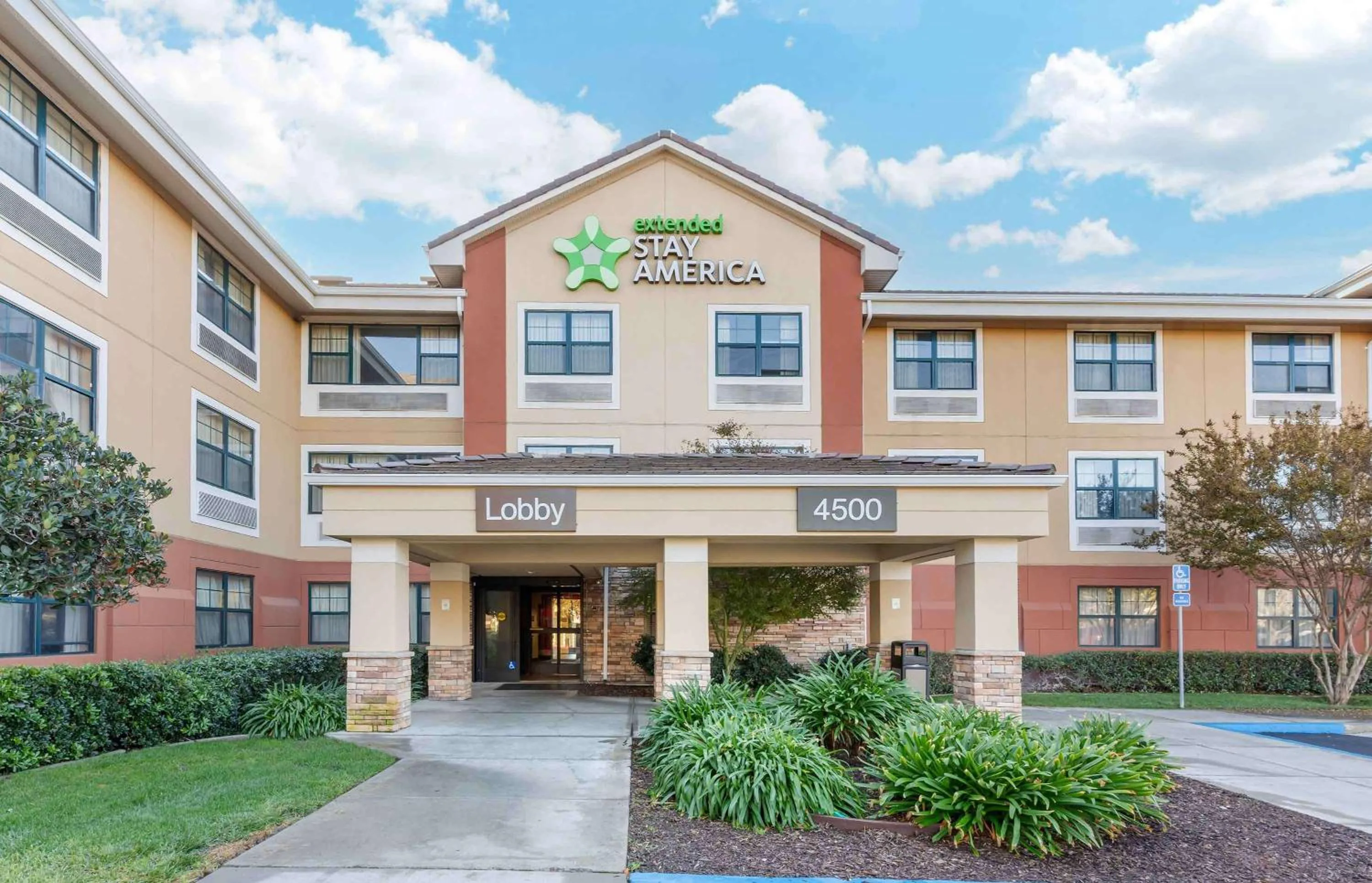 Property building in Extended Stay America Suites - Dublin - Hacienda Dr
