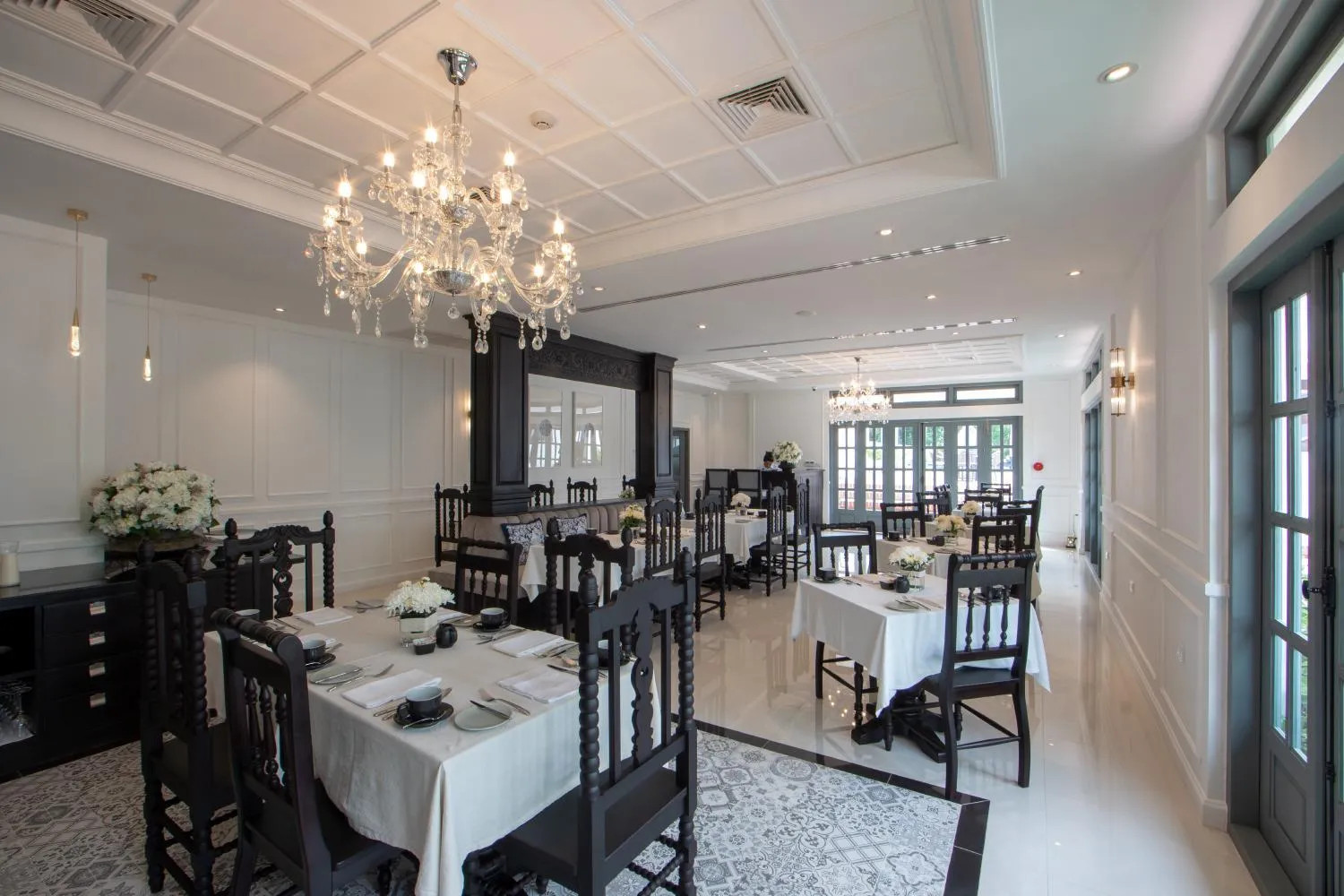 Restaurant/places to eat in Souphattra Hotel Luang Prabang