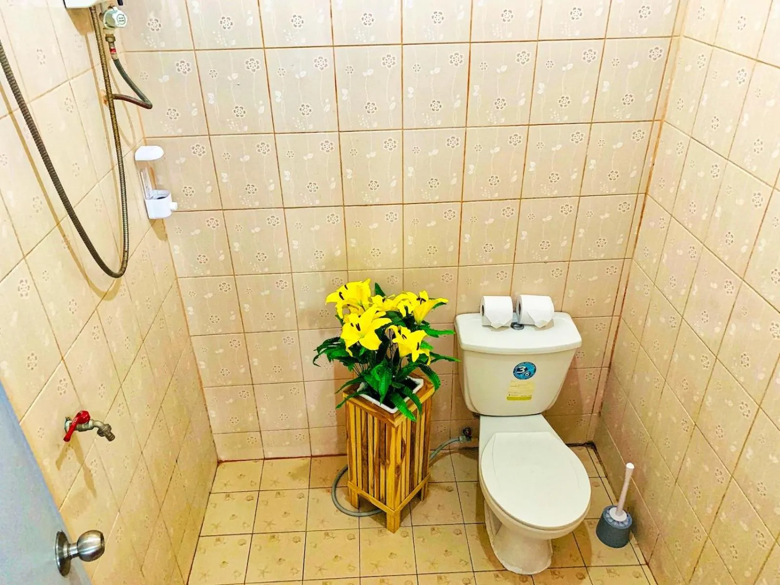 Shower in Thai Orange Villas