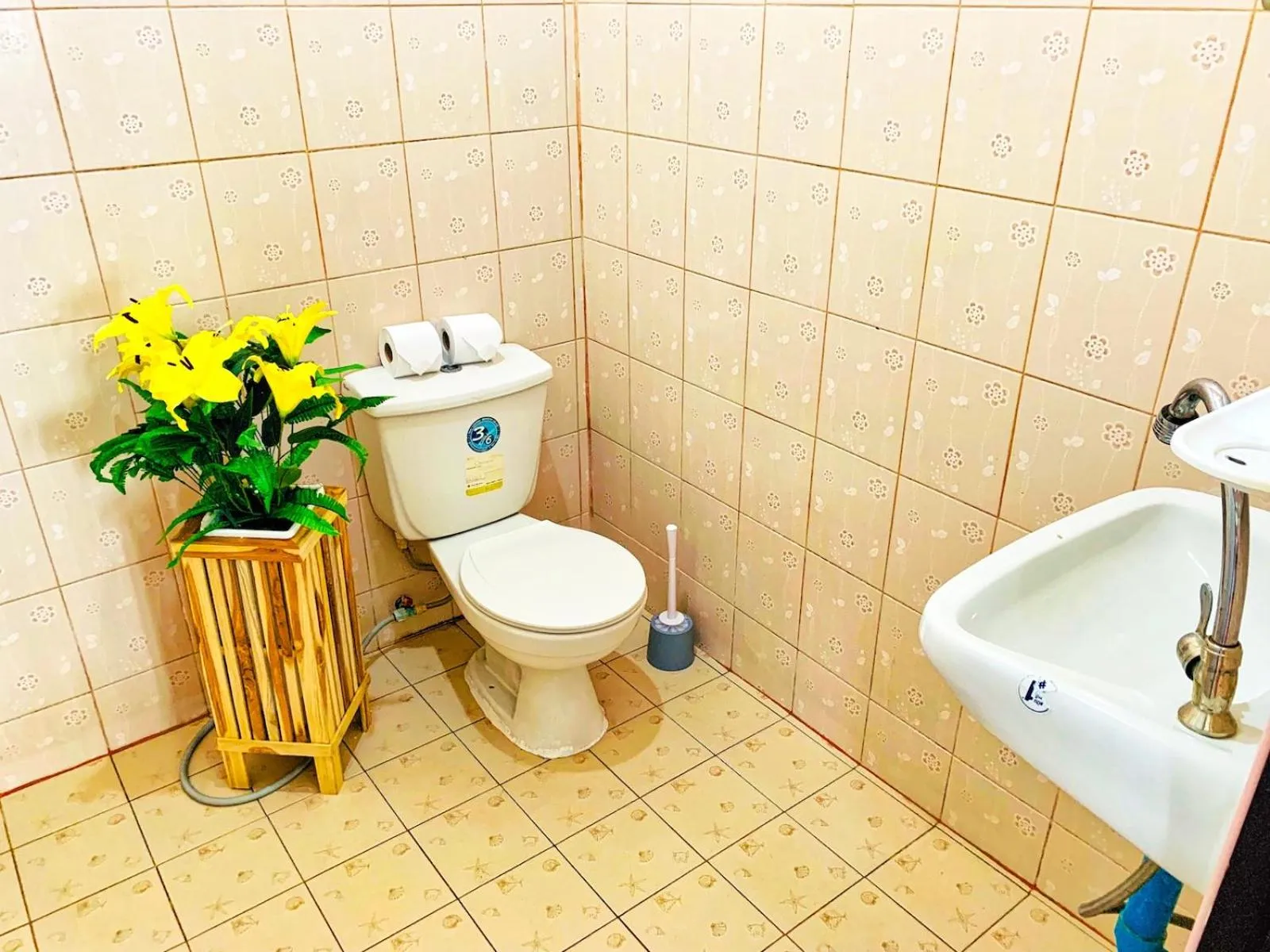 Shower in Thai Orange Villas