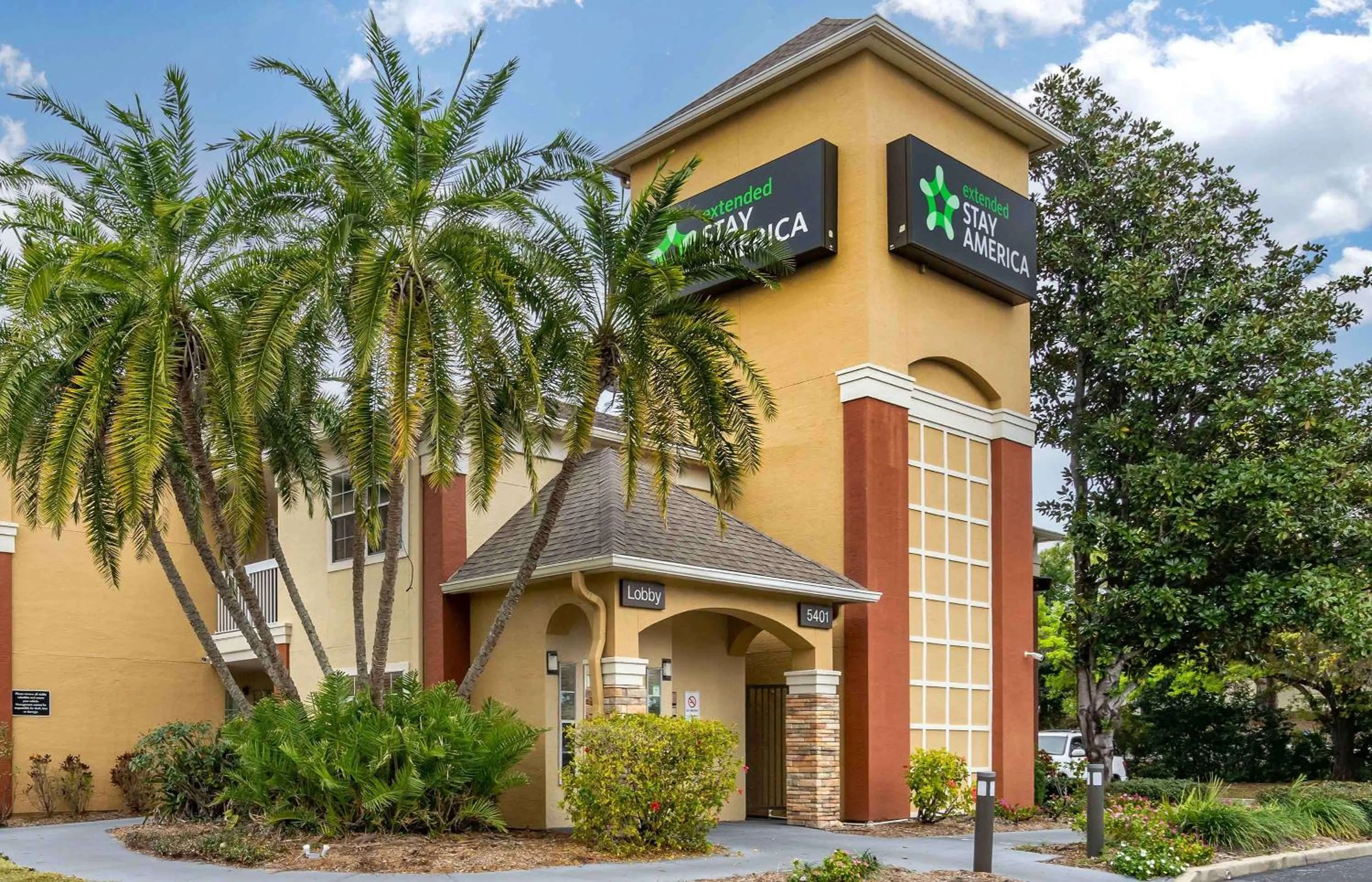 Property building in Extended Stay America Select Suites - Tampa - North Airport