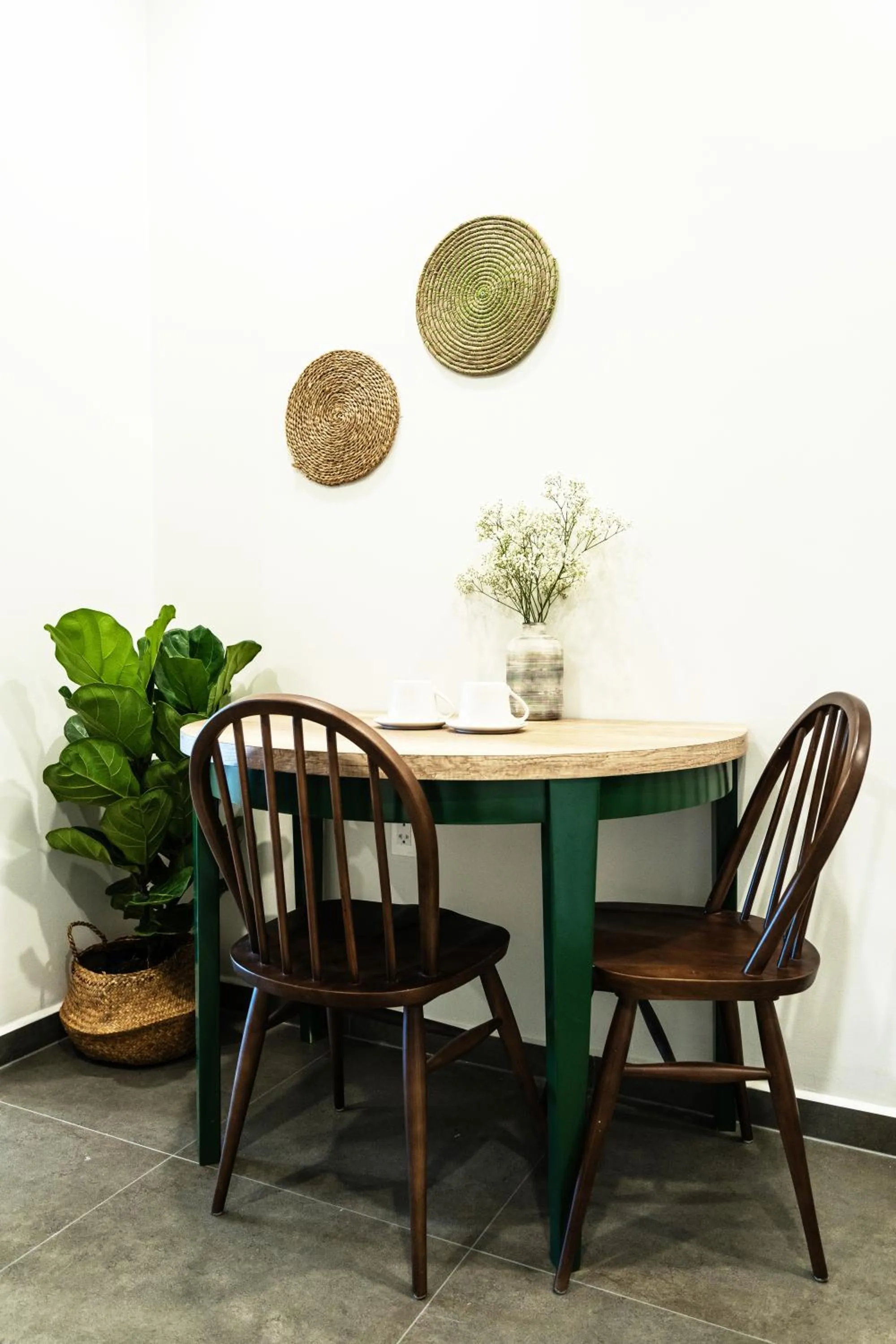 Seating area in Mecozy Apartel