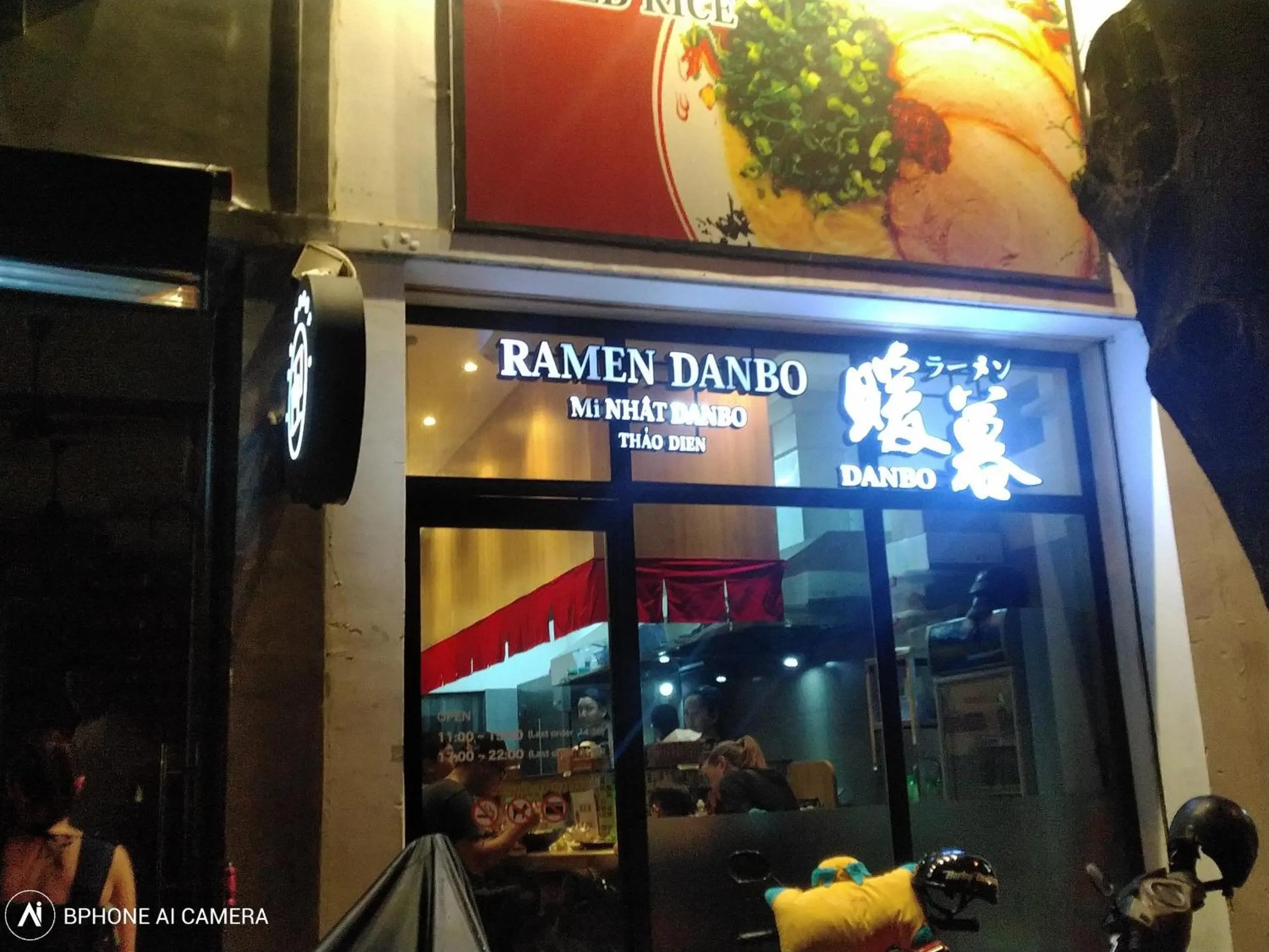 Restaurant/places to eat in Mecozy Apartel