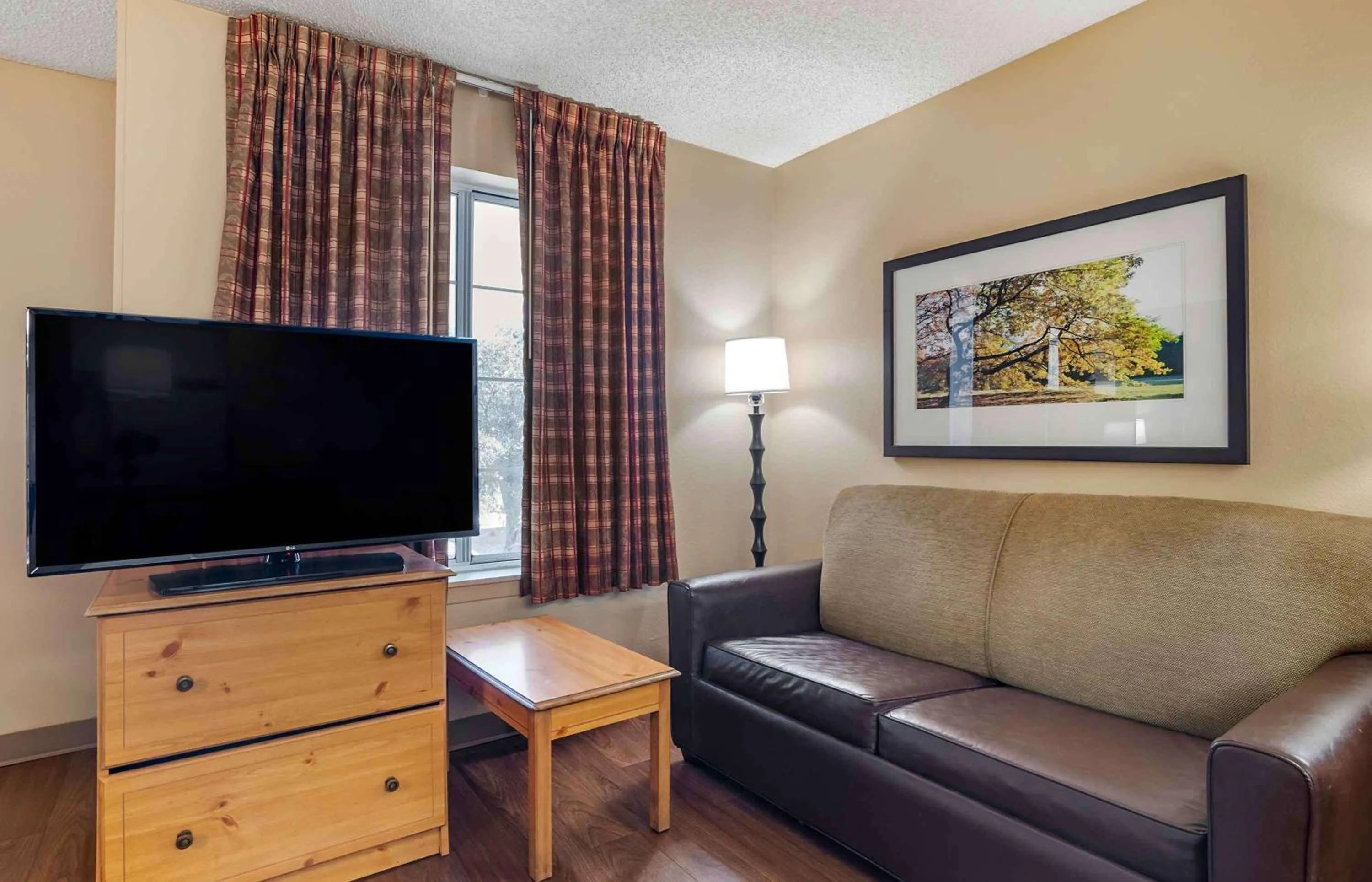 Bedroom in Extended Stay America Suites - Los Angeles - Monrovia