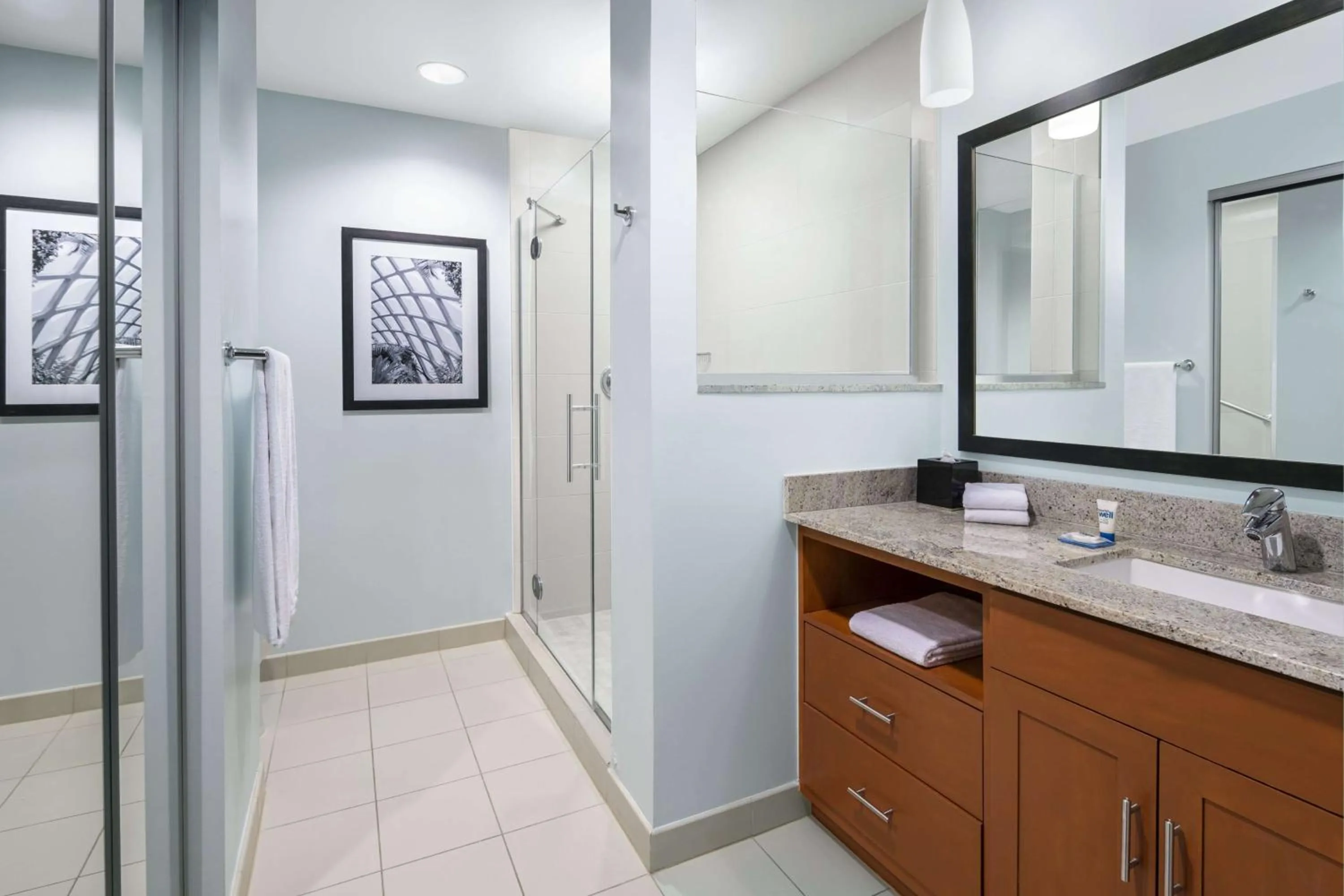 Bathroom in Hyatt House Boulder/Broomfield