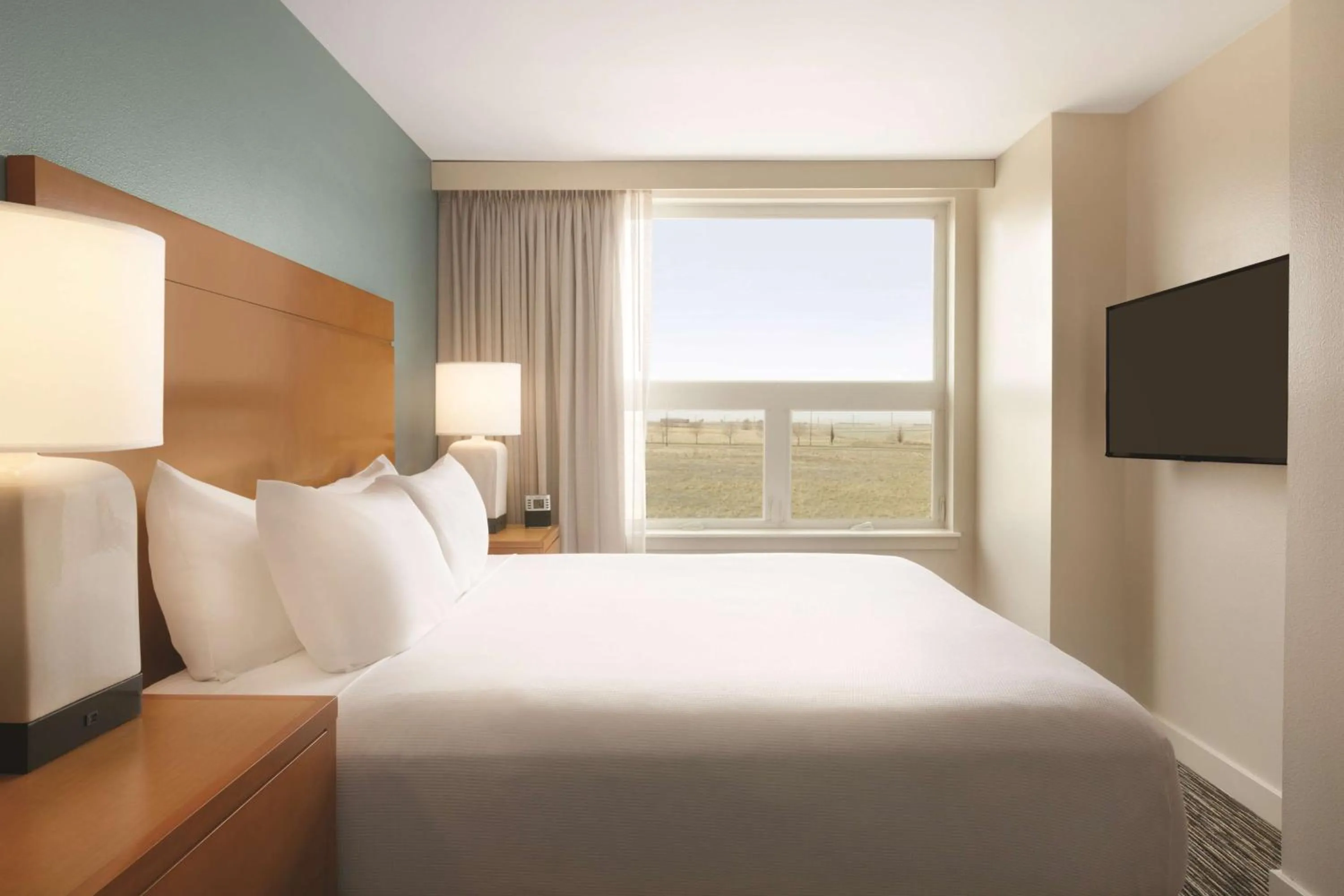 Photo of the whole room, Bed in Hyatt House Denver Airport