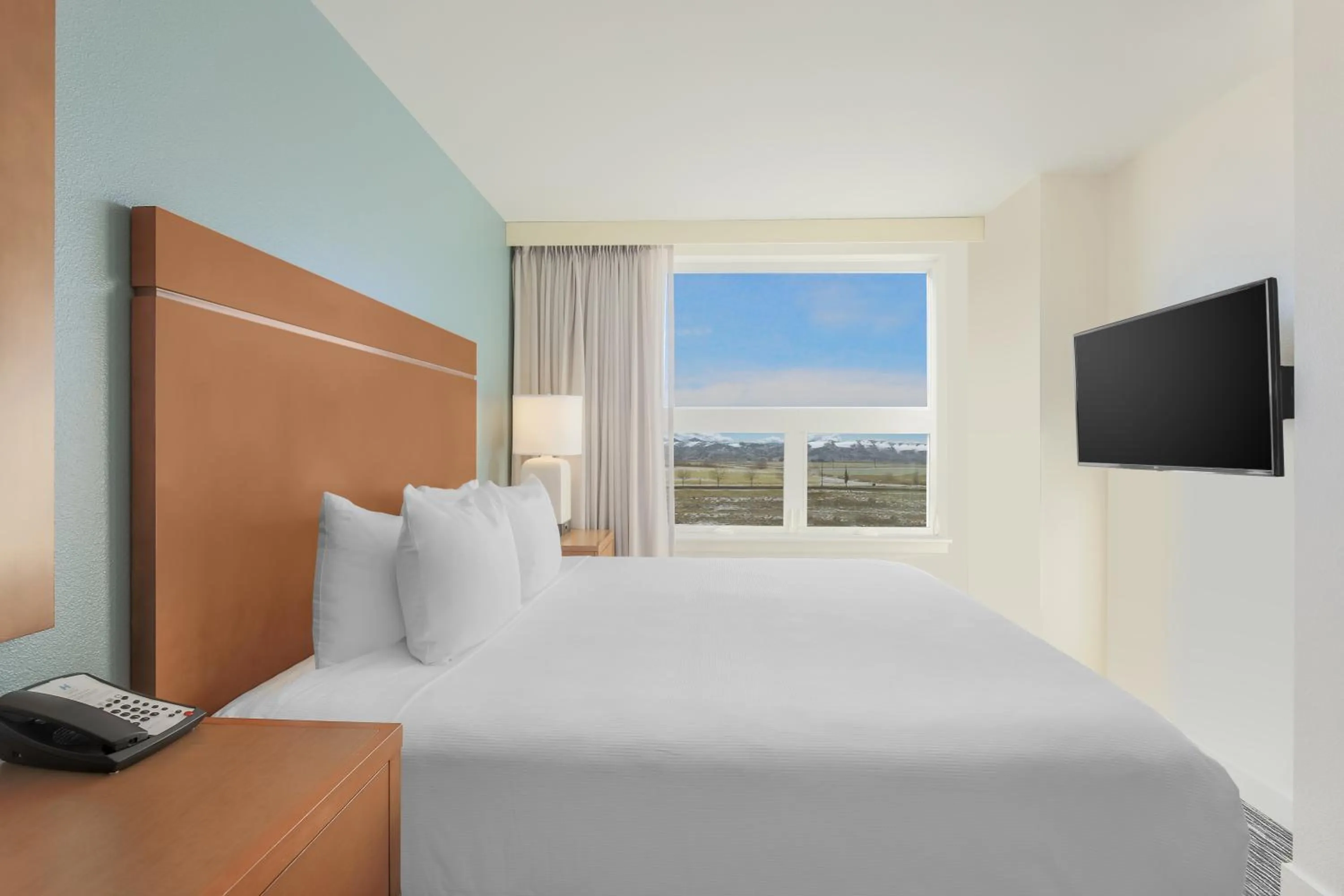 Bedroom, Bed in Hyatt House Denver Airport