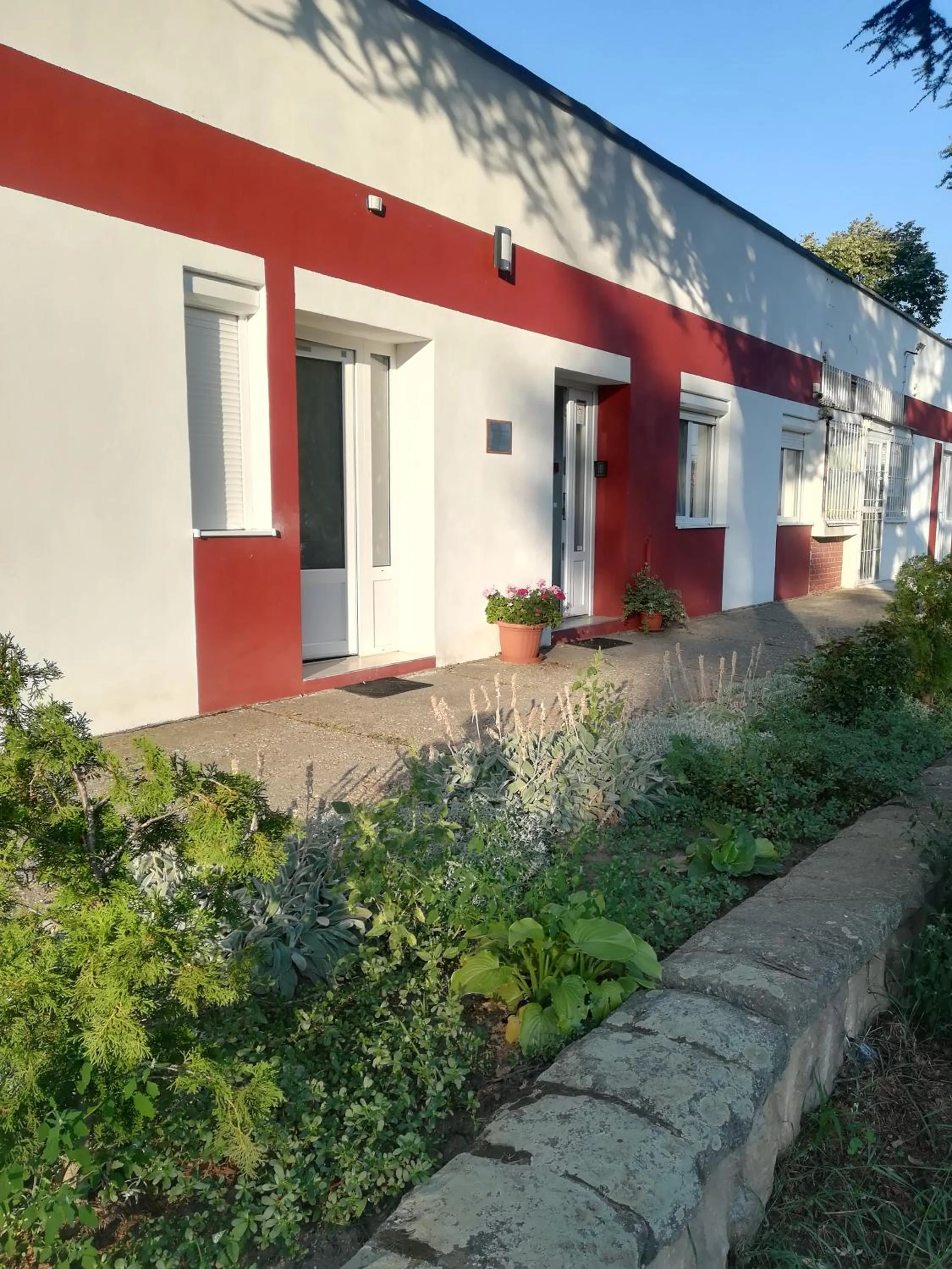 Facade/entrance in Juniperus Apartman