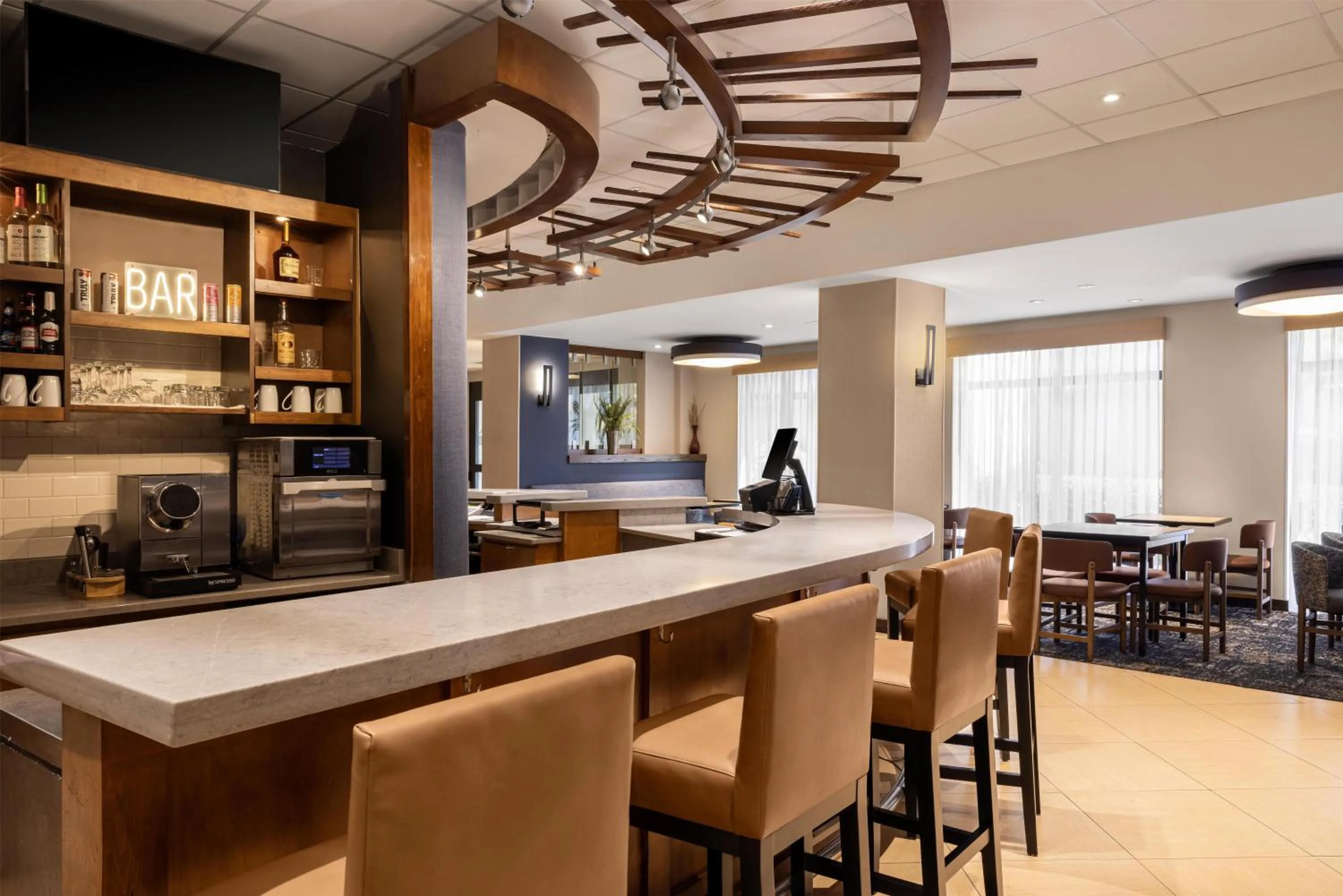 Lounge or bar in Hyatt Place Atlanta Airport South