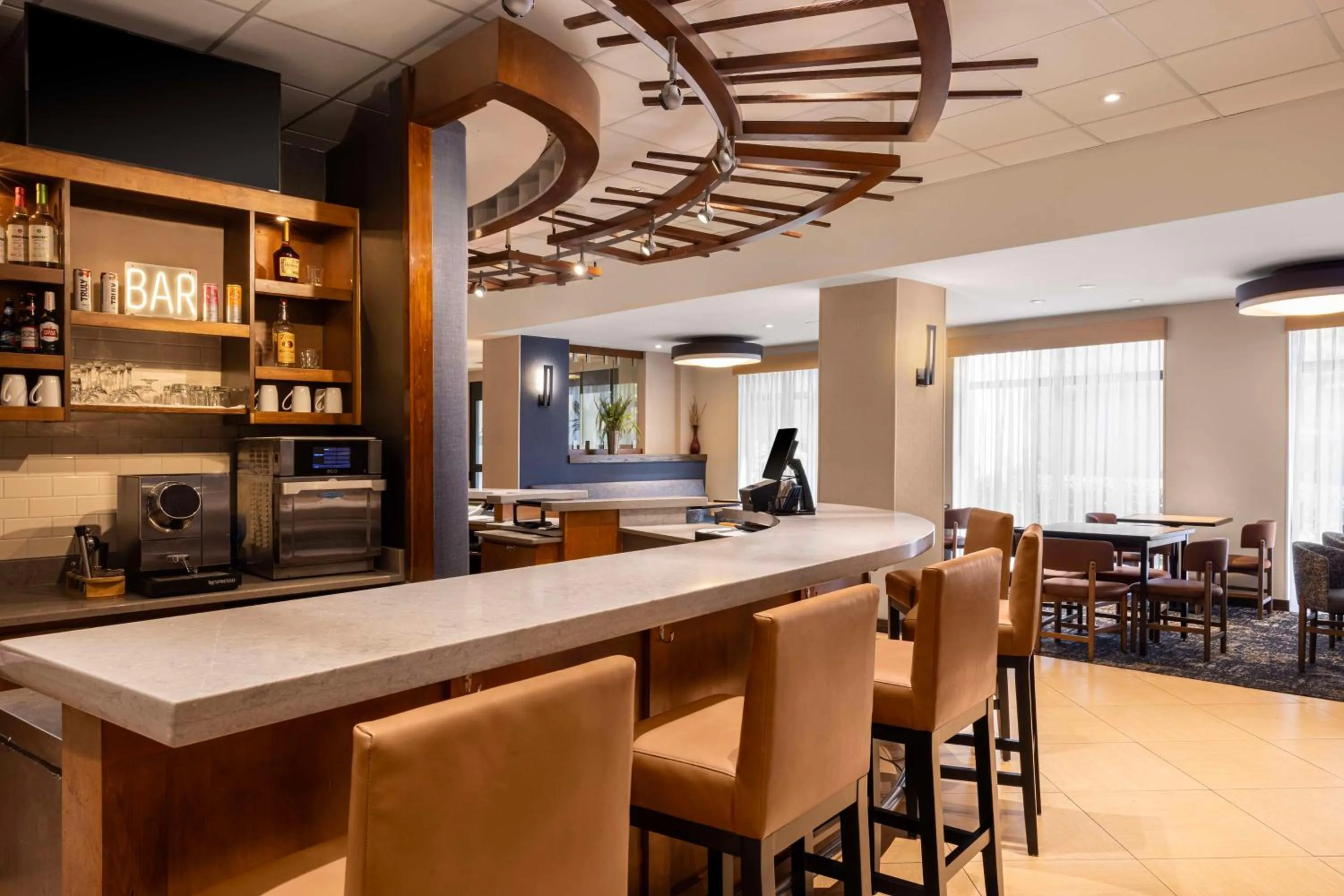 Lounge or bar in Hyatt Place Atlanta Airport South