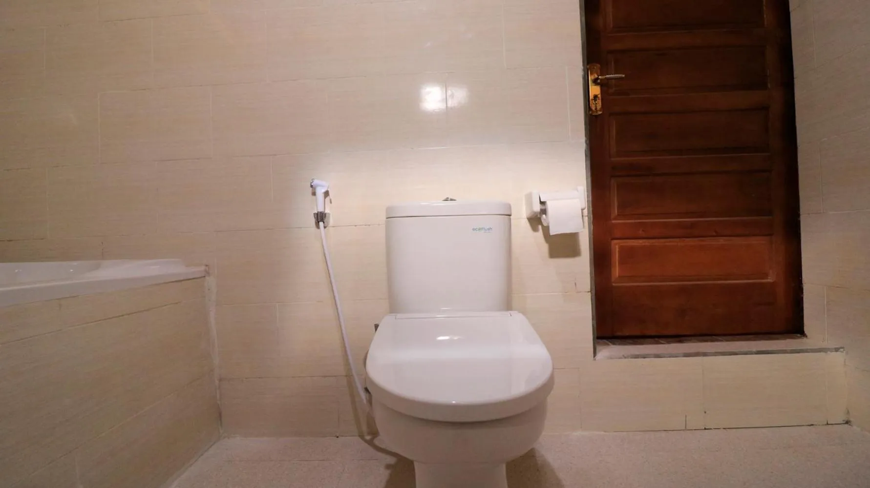 Shower in Sukawati Inn at Crystal Bay