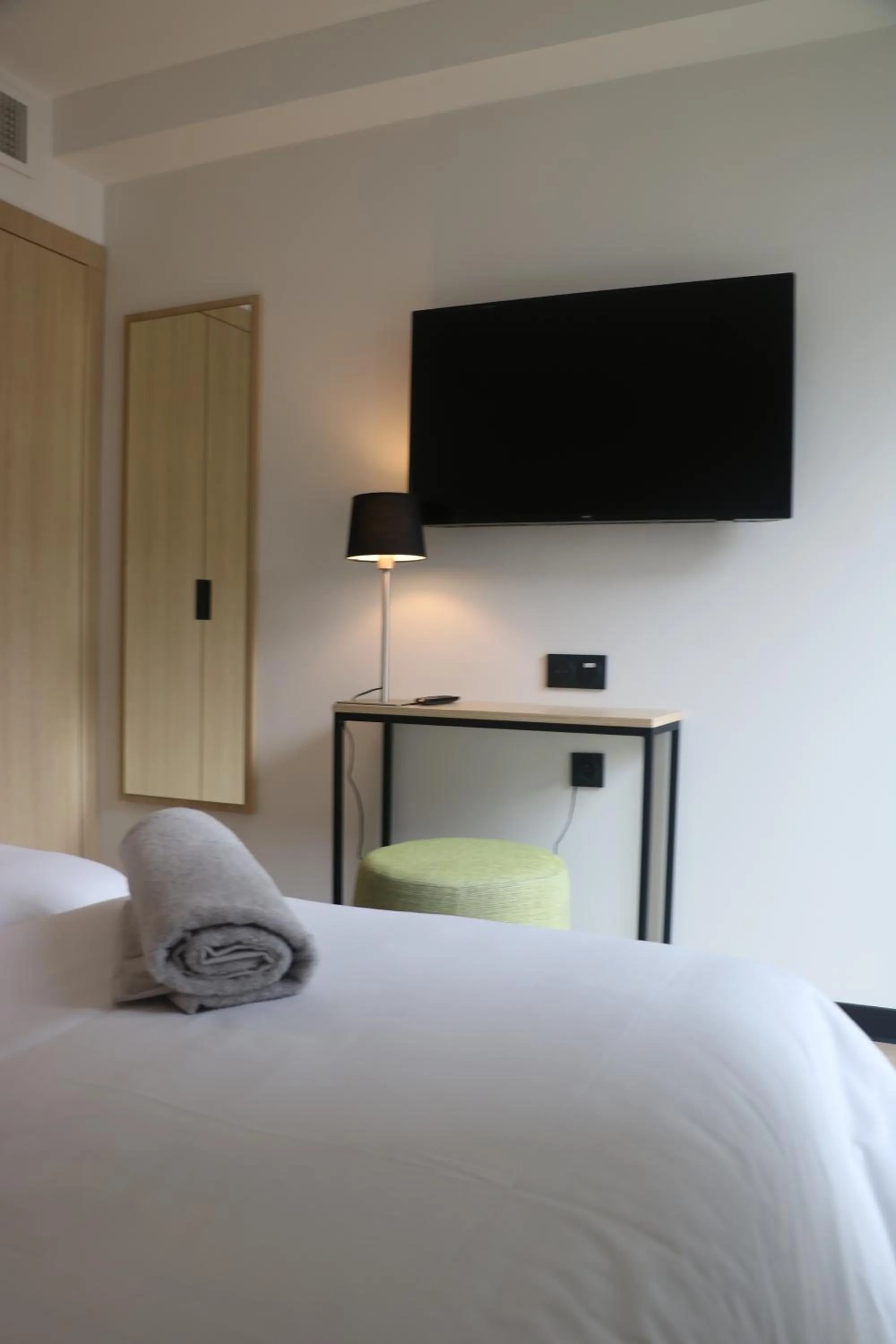 Property building, Bed in Abalys Hotel