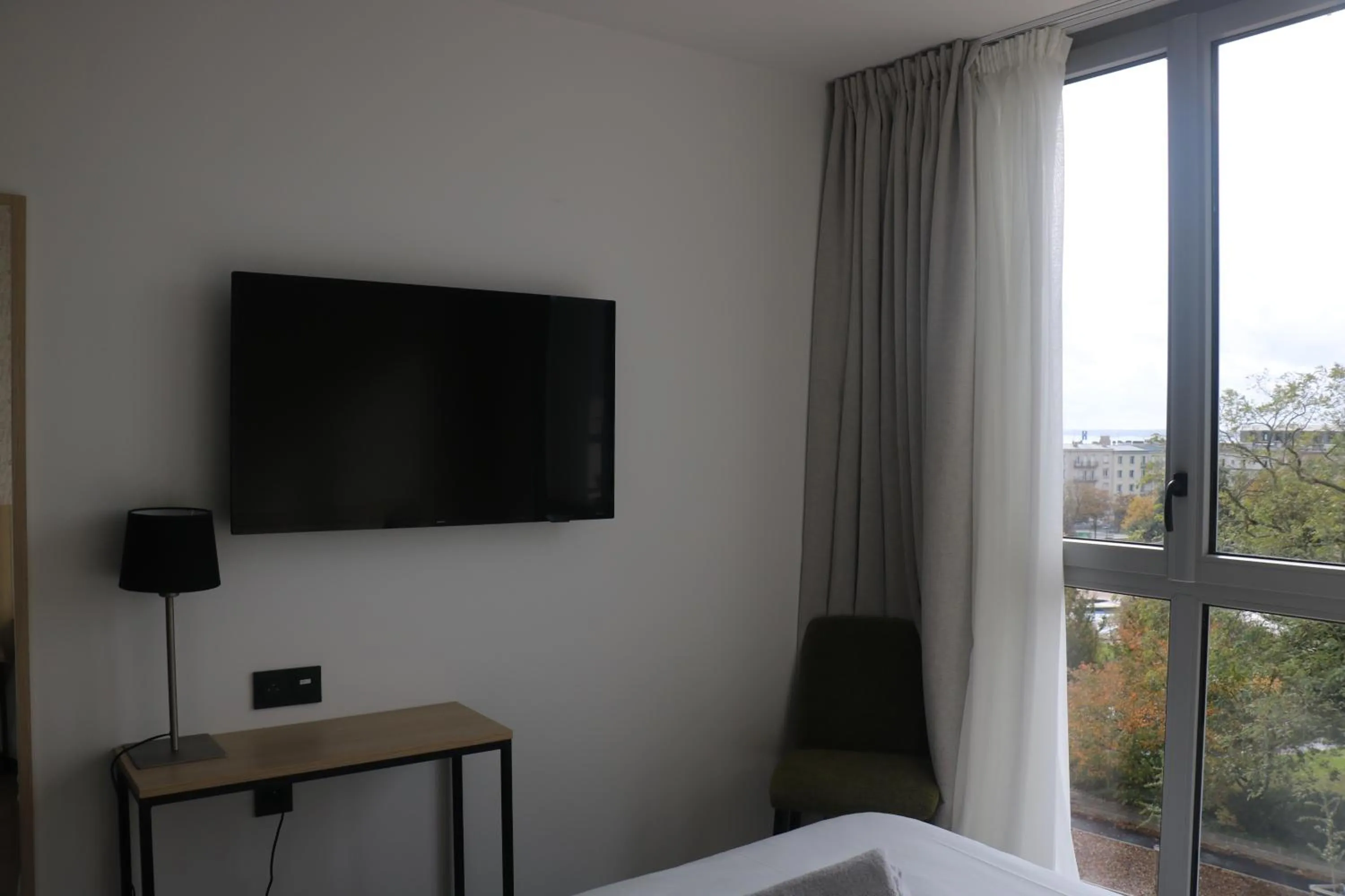 Photo of the whole room, Bed in Abalys Hotel