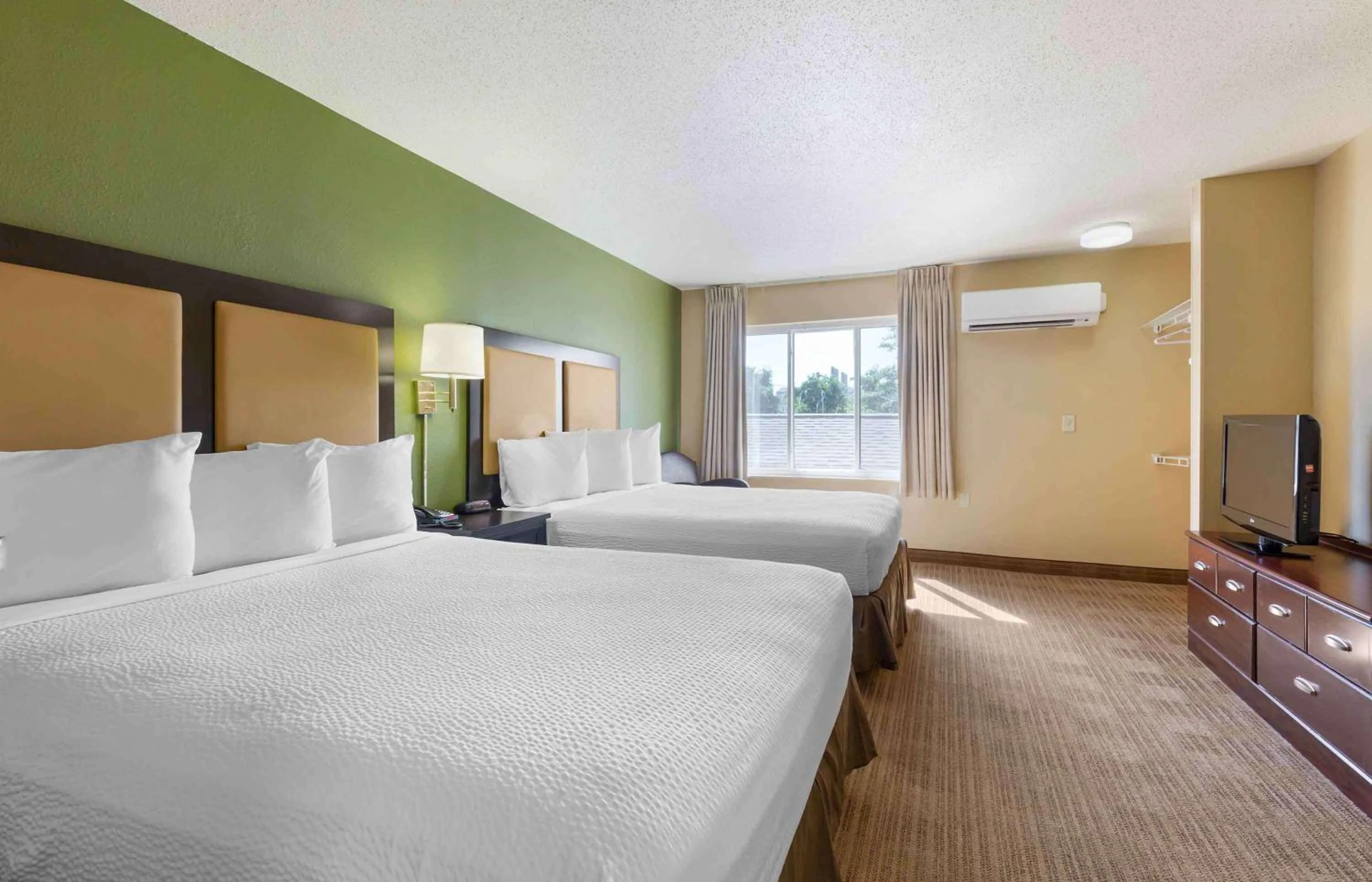 Bedroom, Bed in Extended Stay America Select Suites - Atlanta - Cumberland Mall