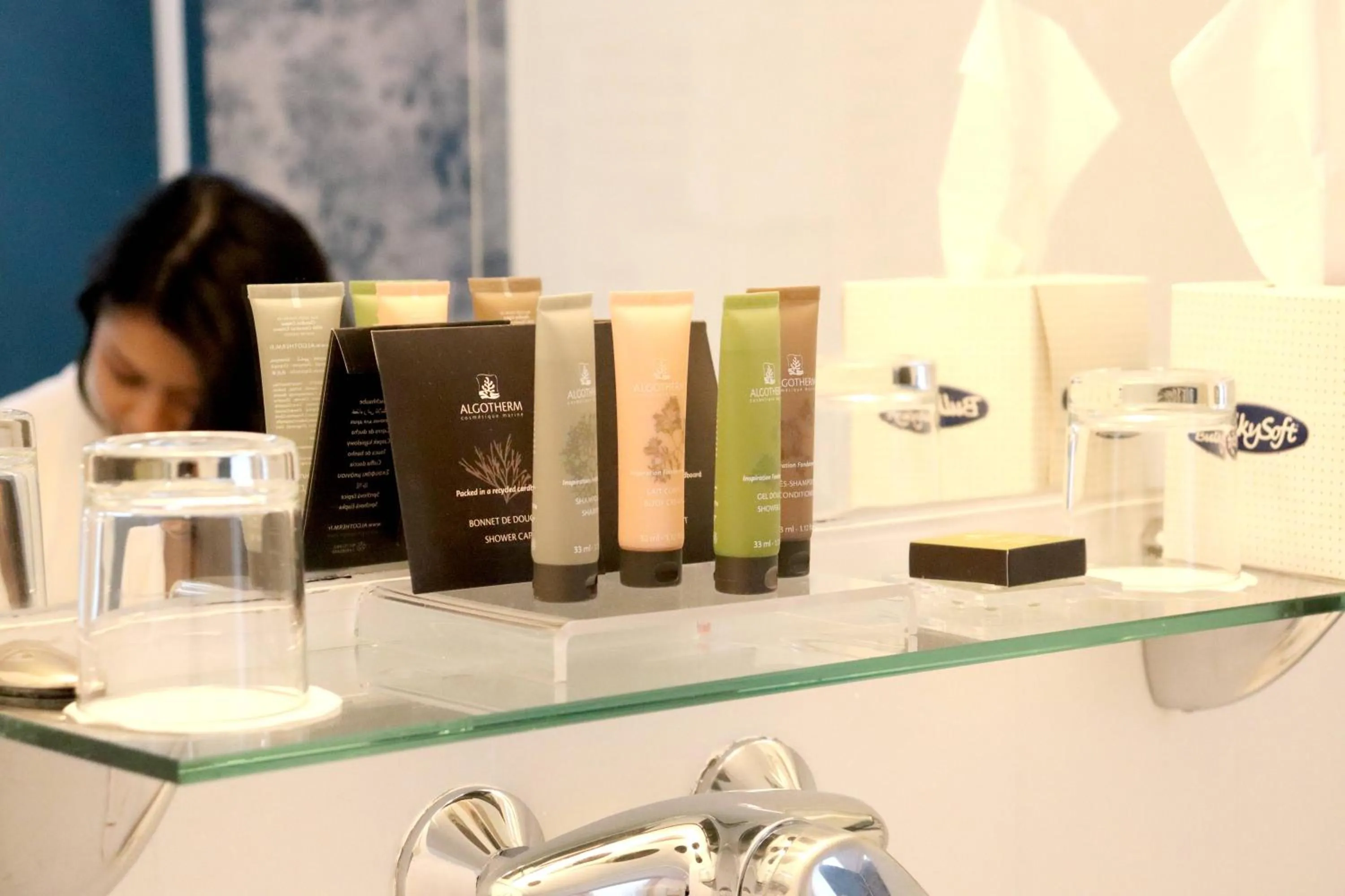 Bathroom in Le Pergolèse Paris Champs Elysées