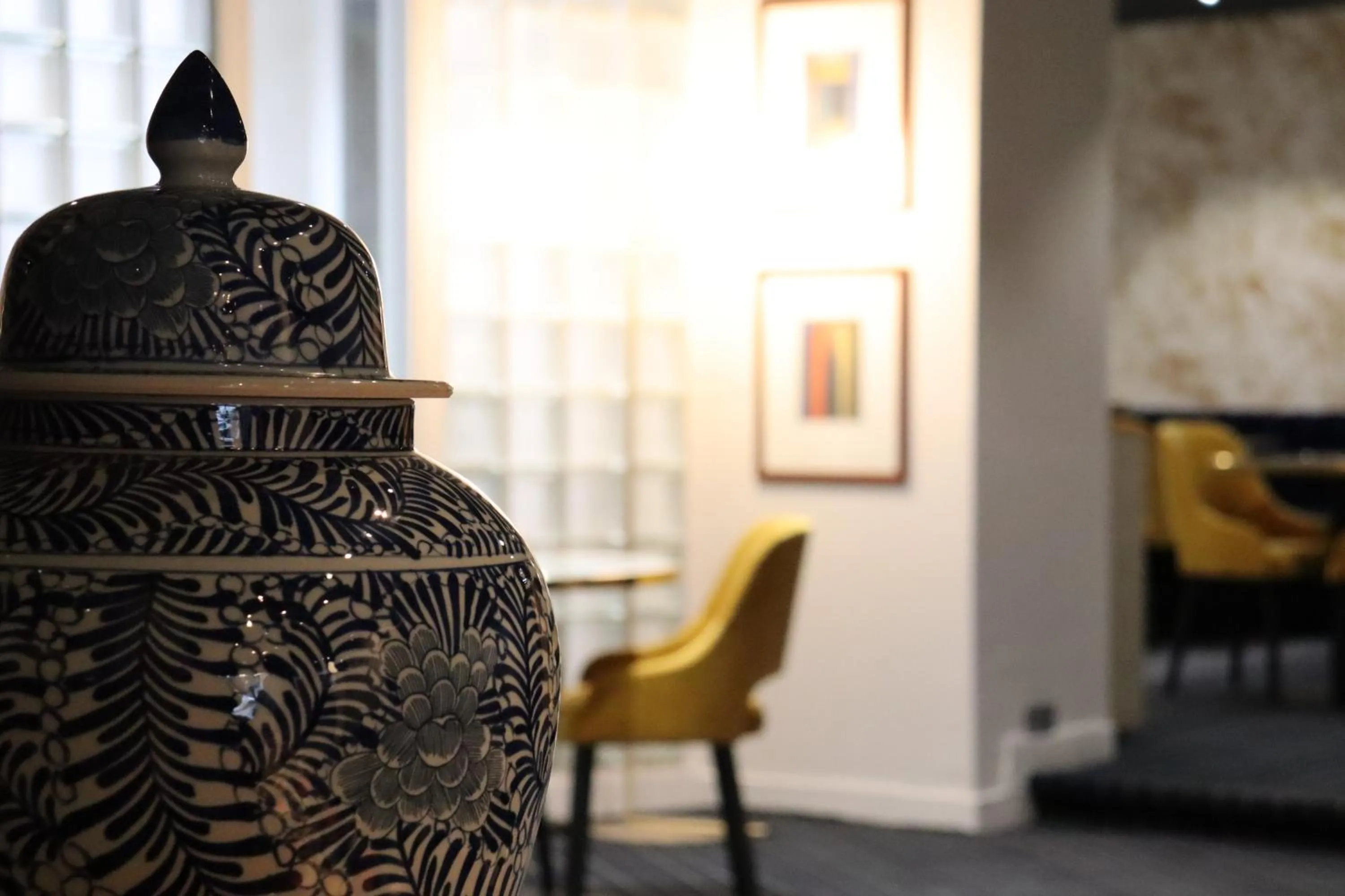 Lobby or reception in Le Pergolèse Paris Champs Elysées