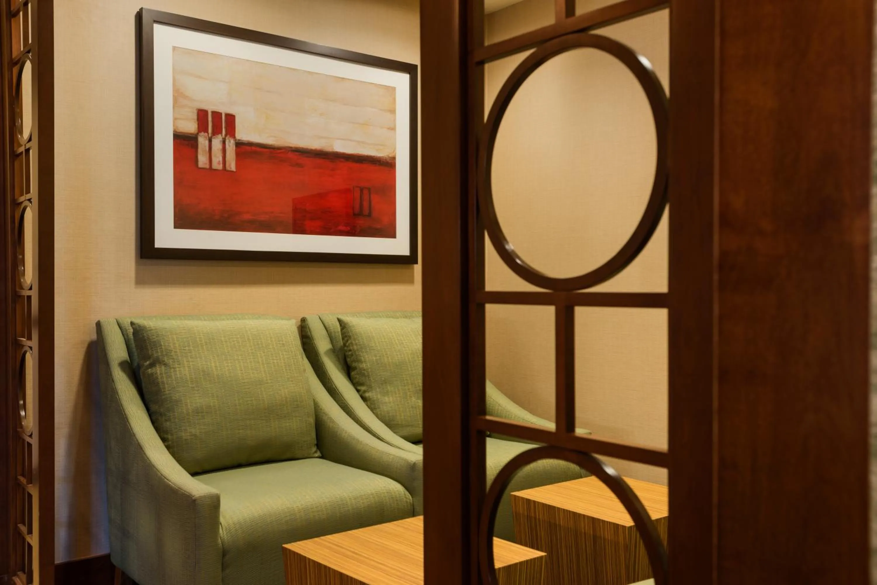 Communal lounge/ TV room in Hyatt Place Baltimore Owings Mills