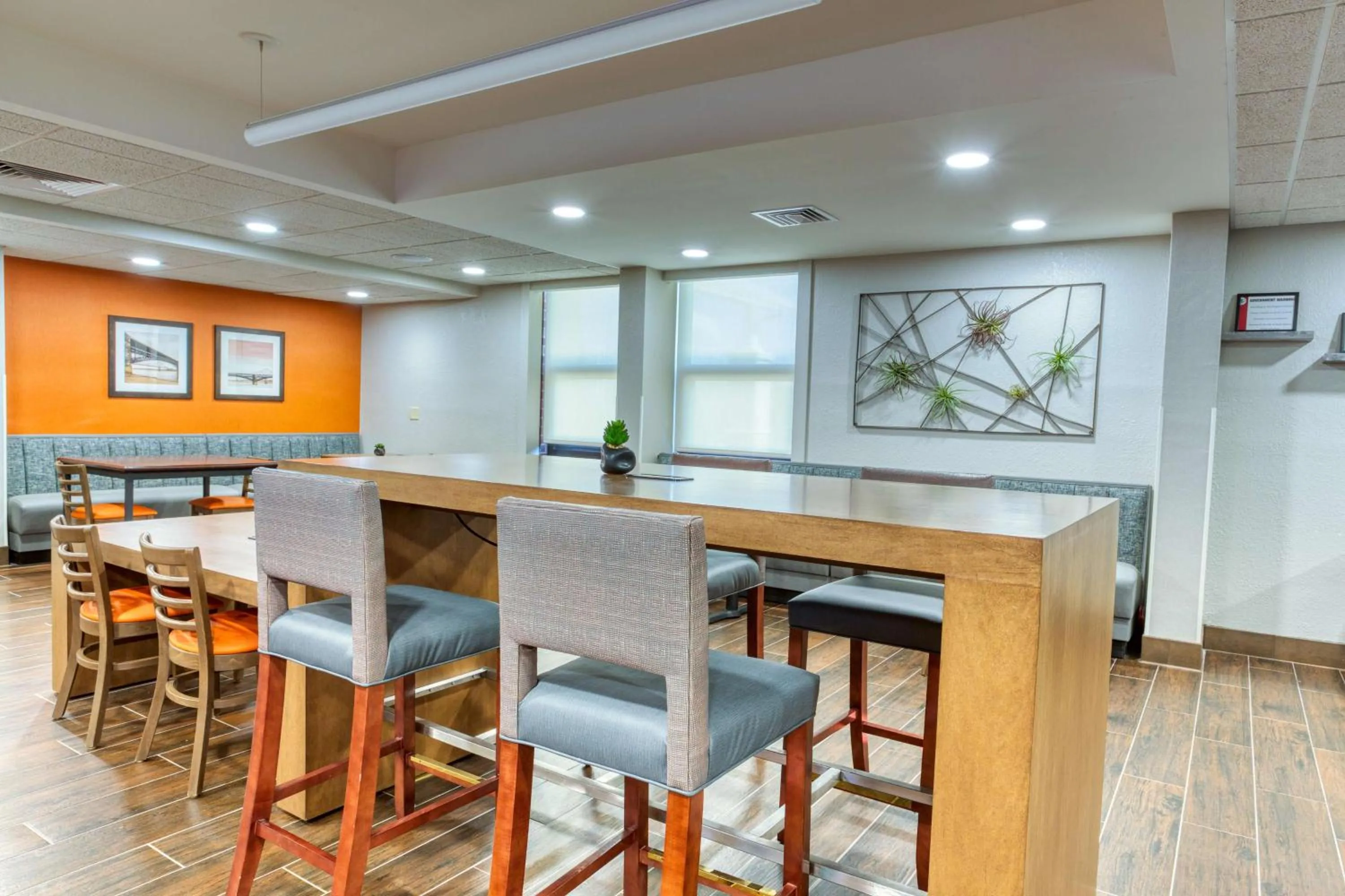 Breakfast in Drury Inn and Suites St Louis Collinsville