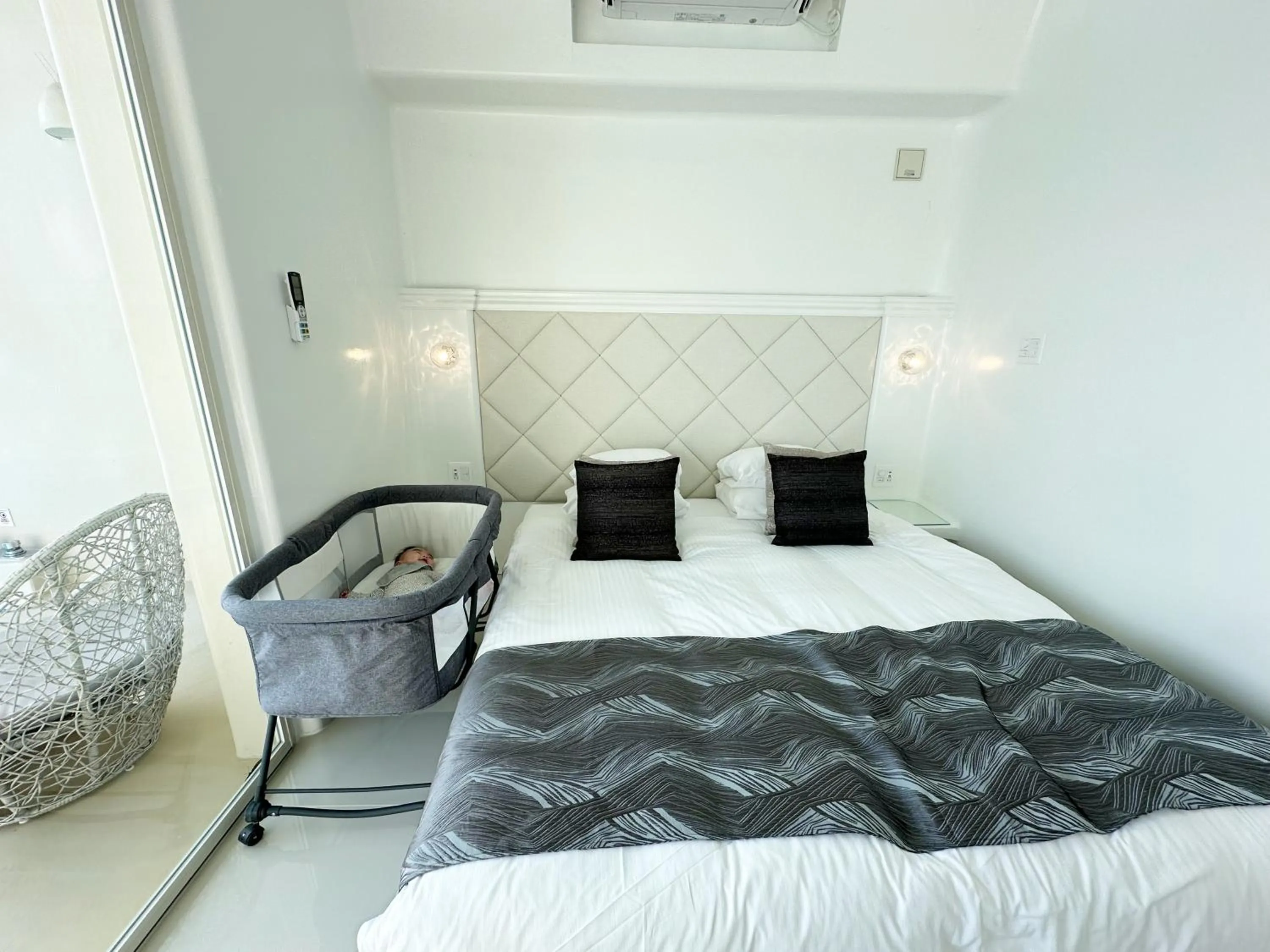 Bed in Yuki Suite Kourijima
