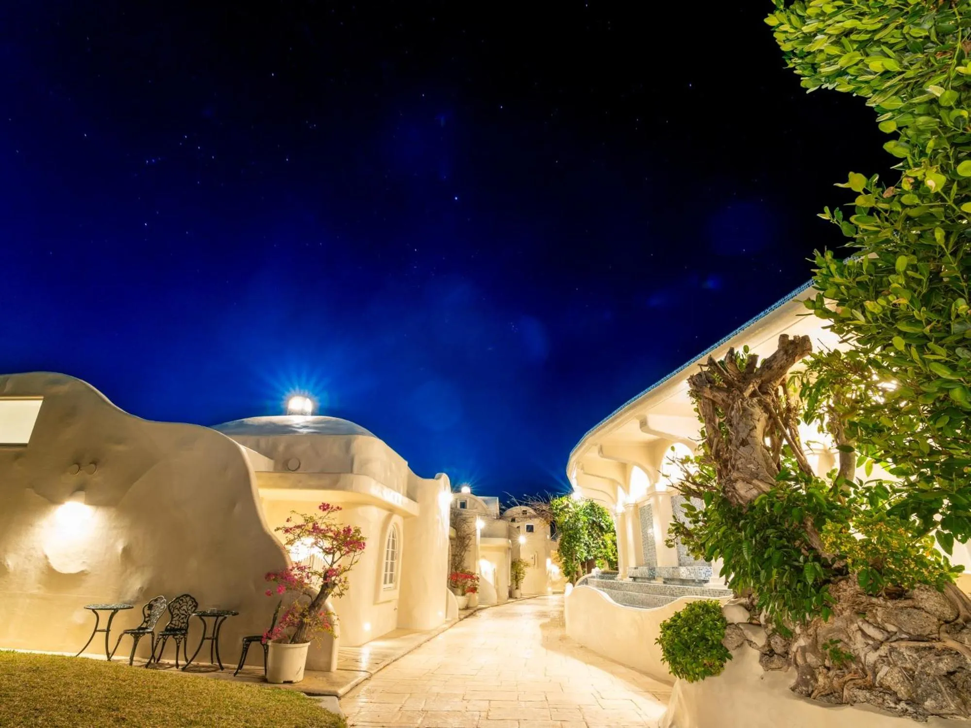 Property building in Yuki Suite Kourijima