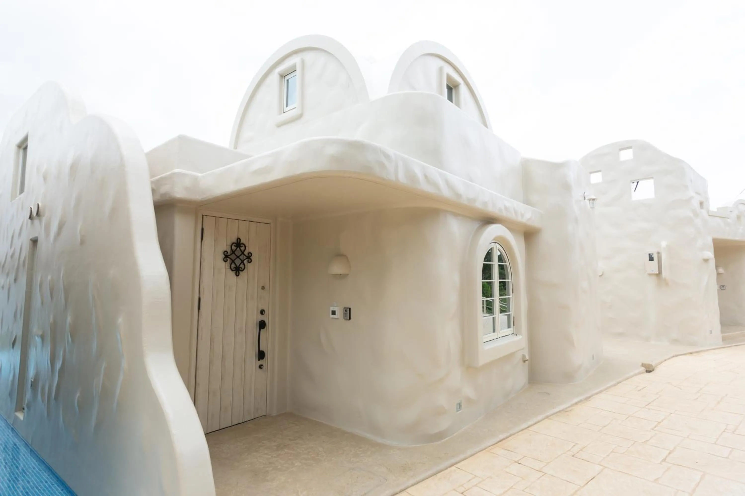 Facade/entrance in Yuki Suite Kourijima