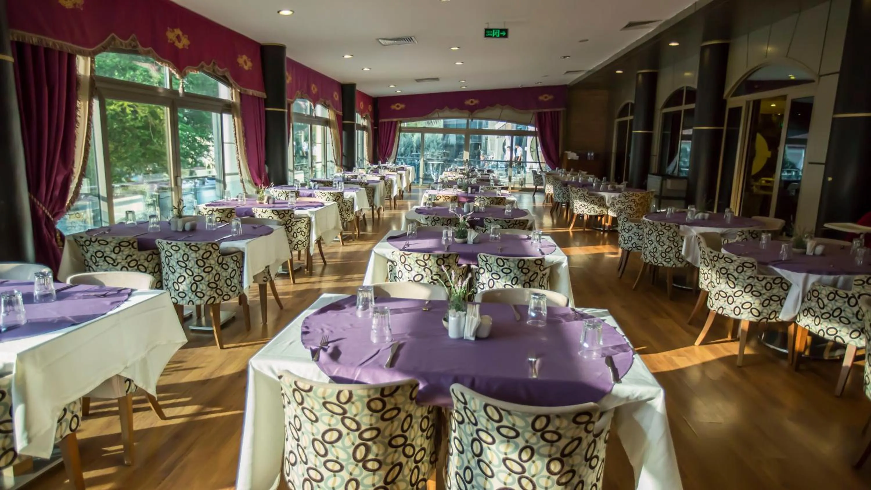 Restaurant/places to eat in Sarot Termal Park Resort & Spa - Halal Hotel