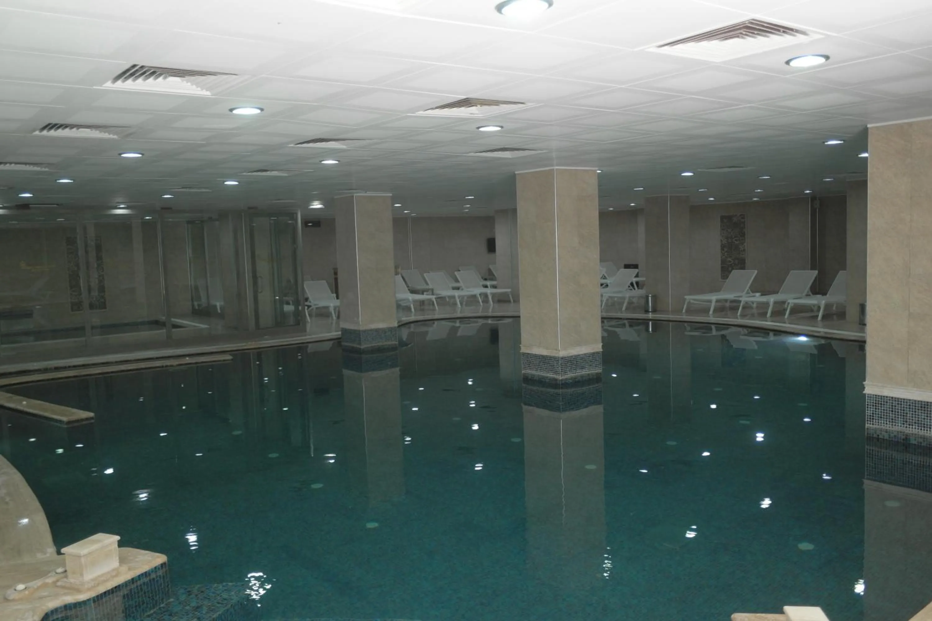 Swimming pool in Sarot Termal Park Resort & Spa - Halal Hotel
