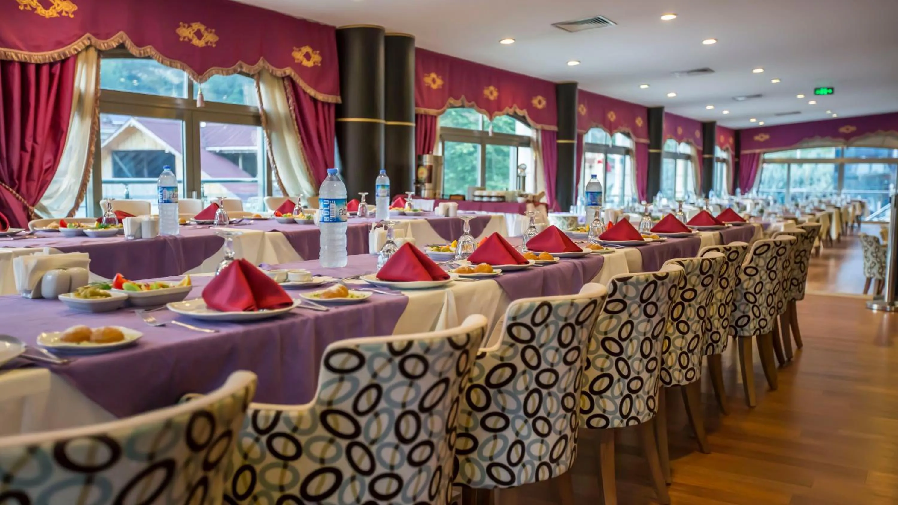 Restaurant/places to eat in Sarot Termal Park Resort & Spa - Halal Hotel