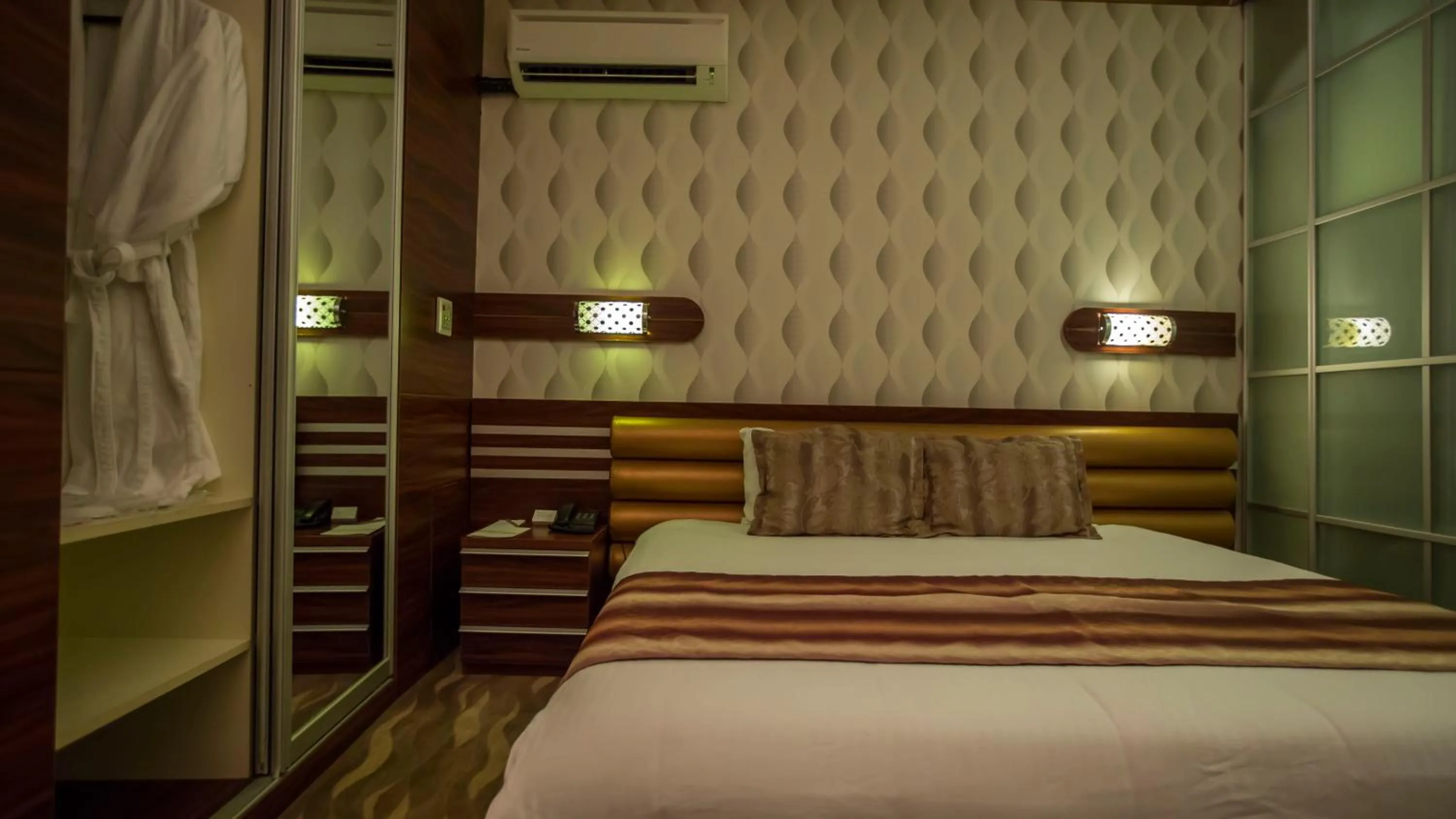 Bed in Sarot Termal Park Resort & Spa - Halal Hotel