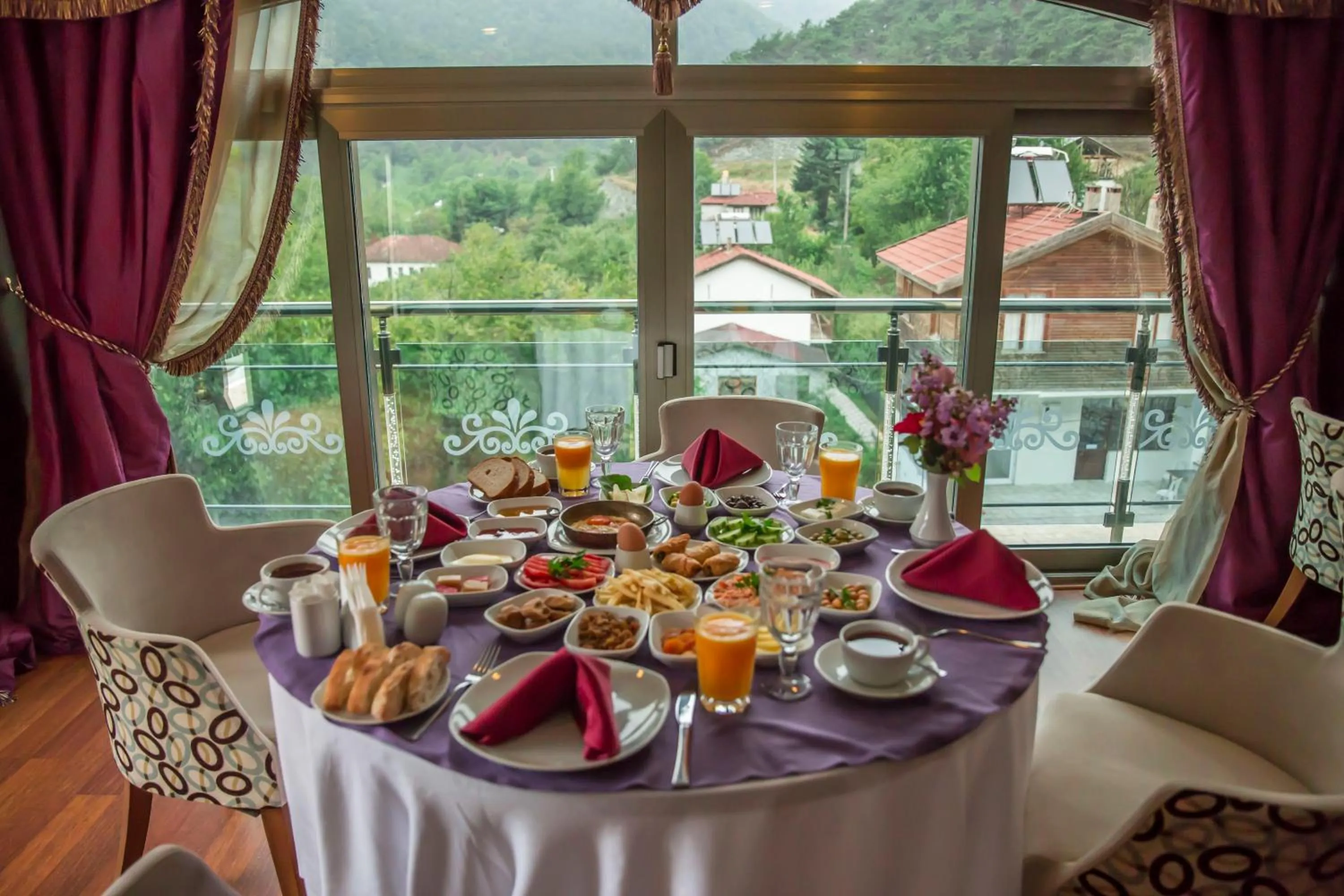 Restaurant/places to eat in Sarot Termal Park Resort & Spa - Halal Hotel