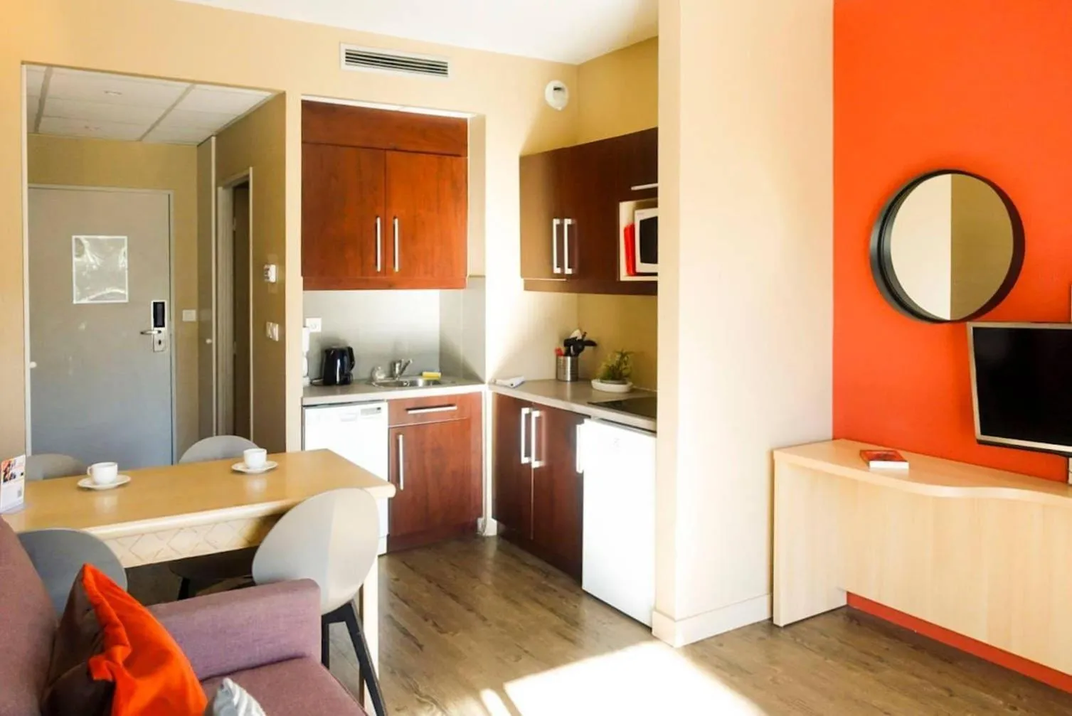 Bedroom in Comfort Aparthotel Marseille Prado