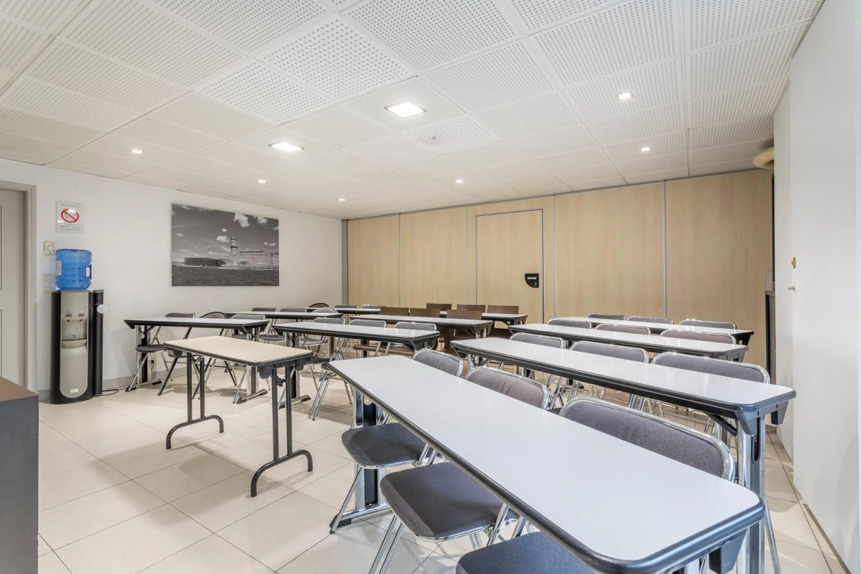 Meeting/conference room in Comfort Aparthotel Marseille Prado