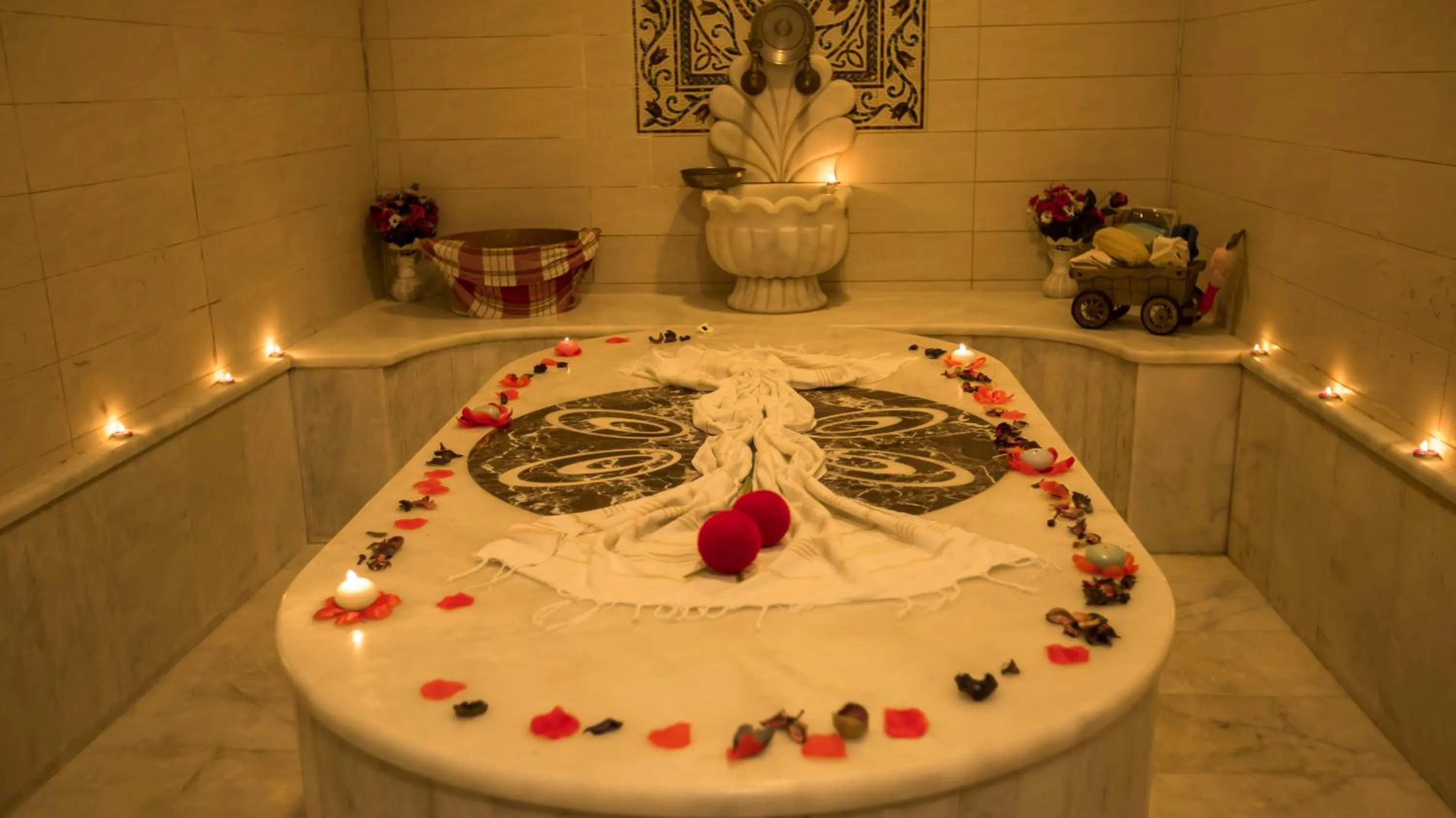 Spa and wellness centre/facilities in Sarot Thermal Vadi Tatil Koyu - Halal Hotel