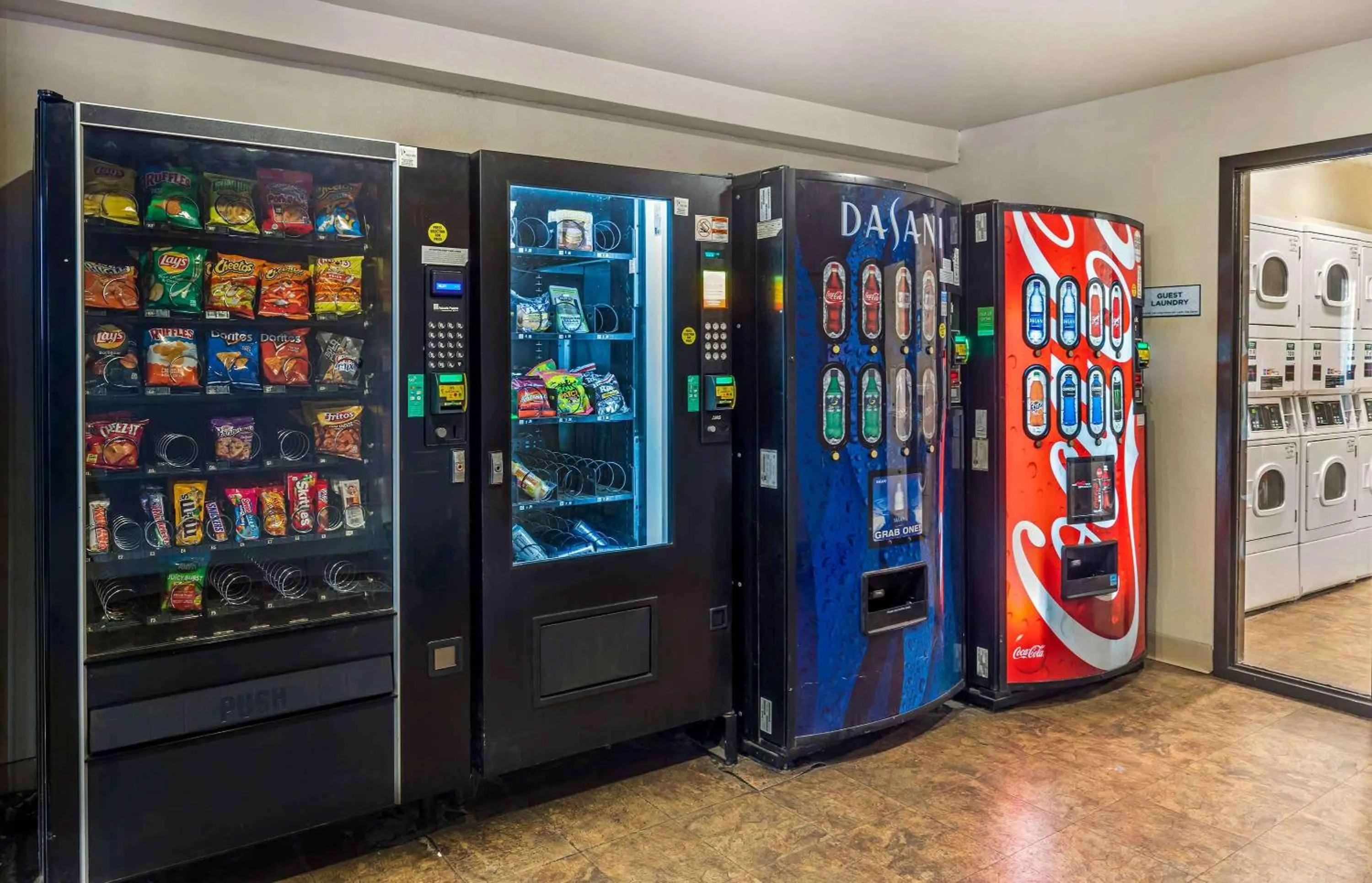 Property building in Studio 6 Bossier City, LA - Shreveport