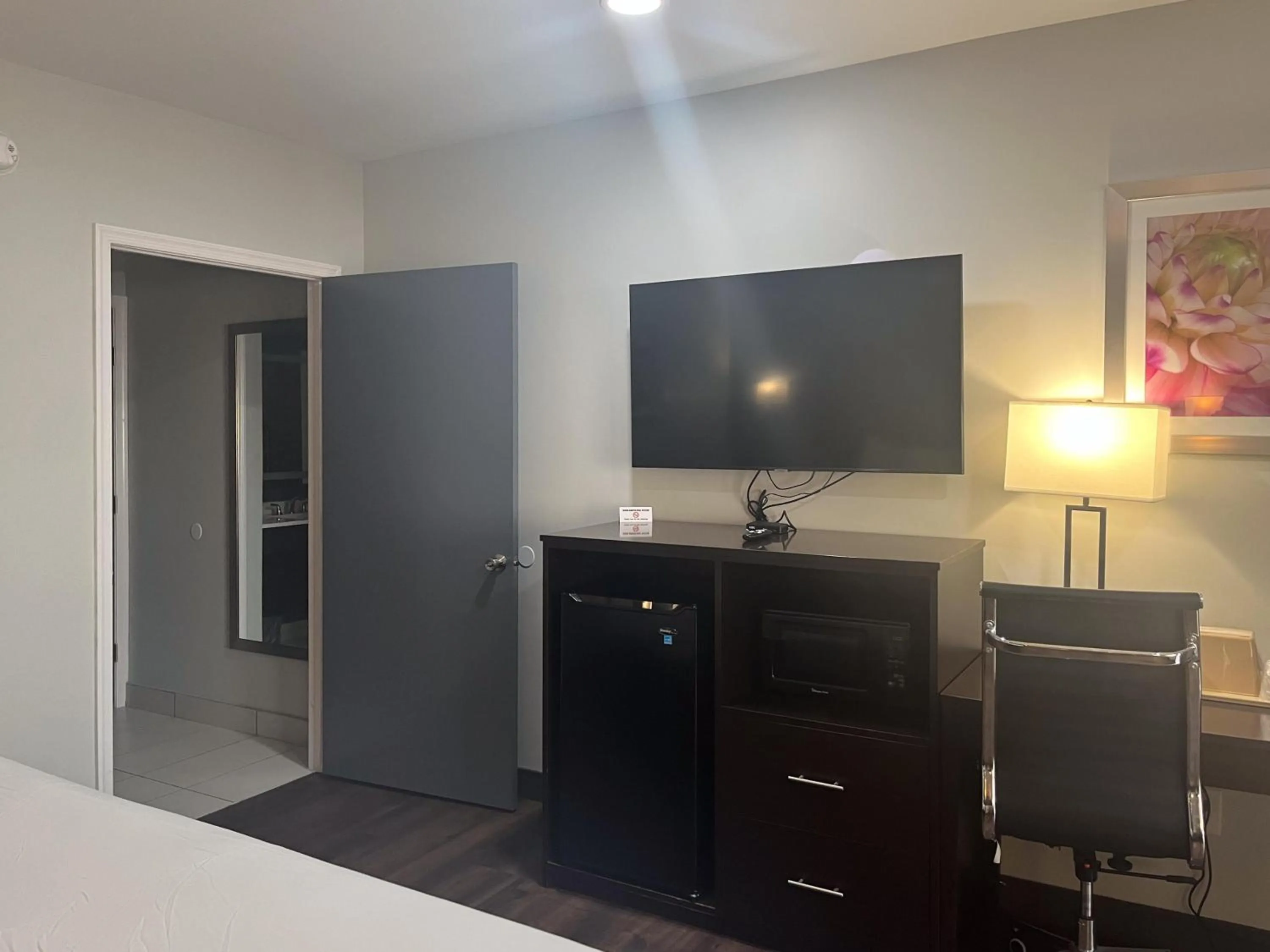 Bedroom in Studio 6 Bossier City, LA - Shreveport