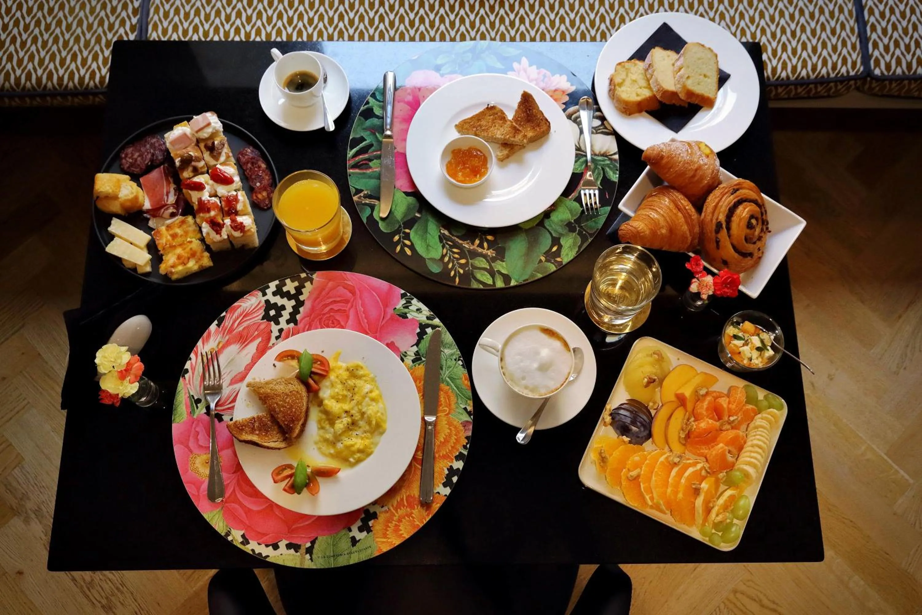 Activities in Roma Five Suites