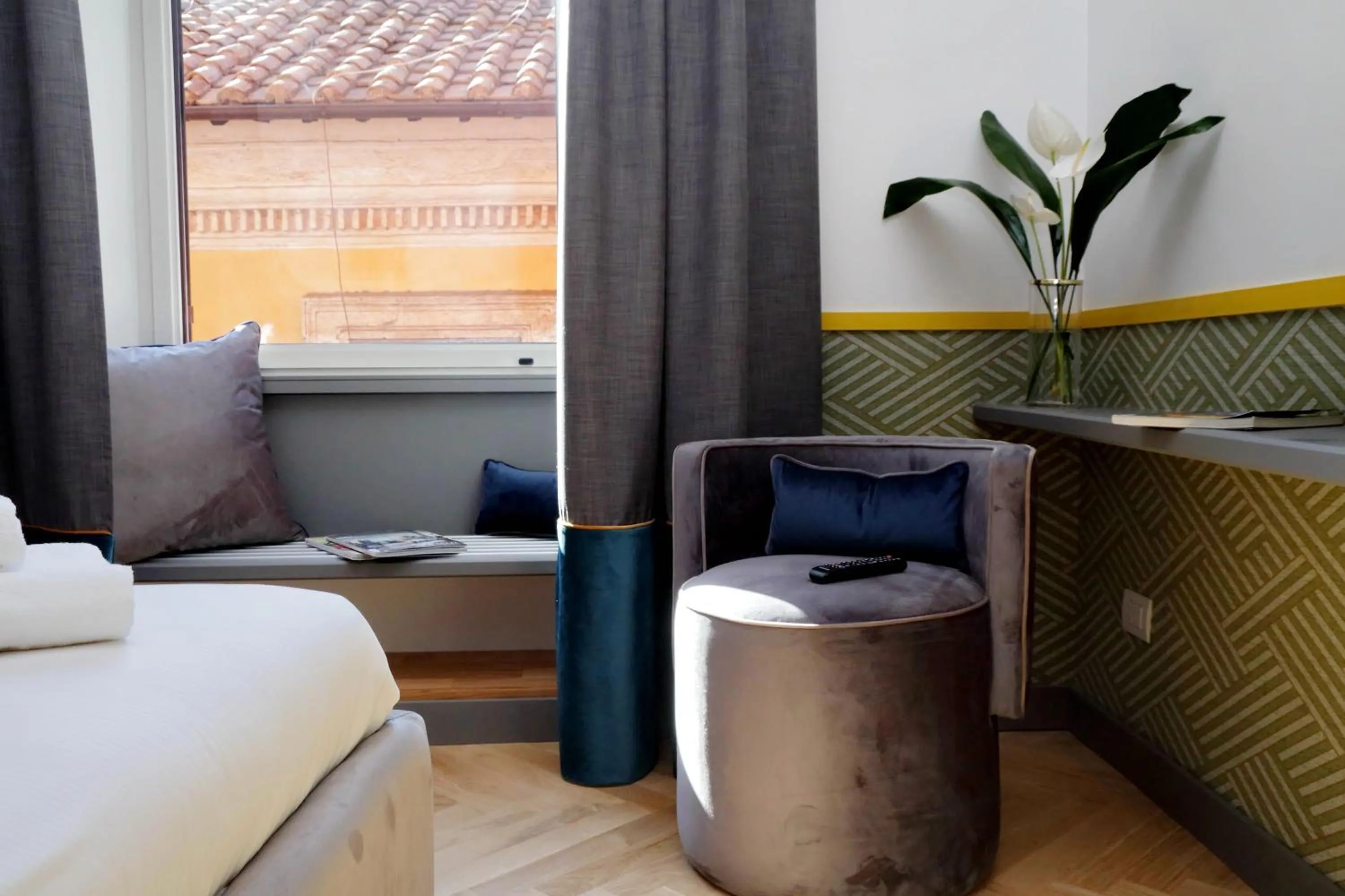 Decorative detail, Bed in Roma Five Suites