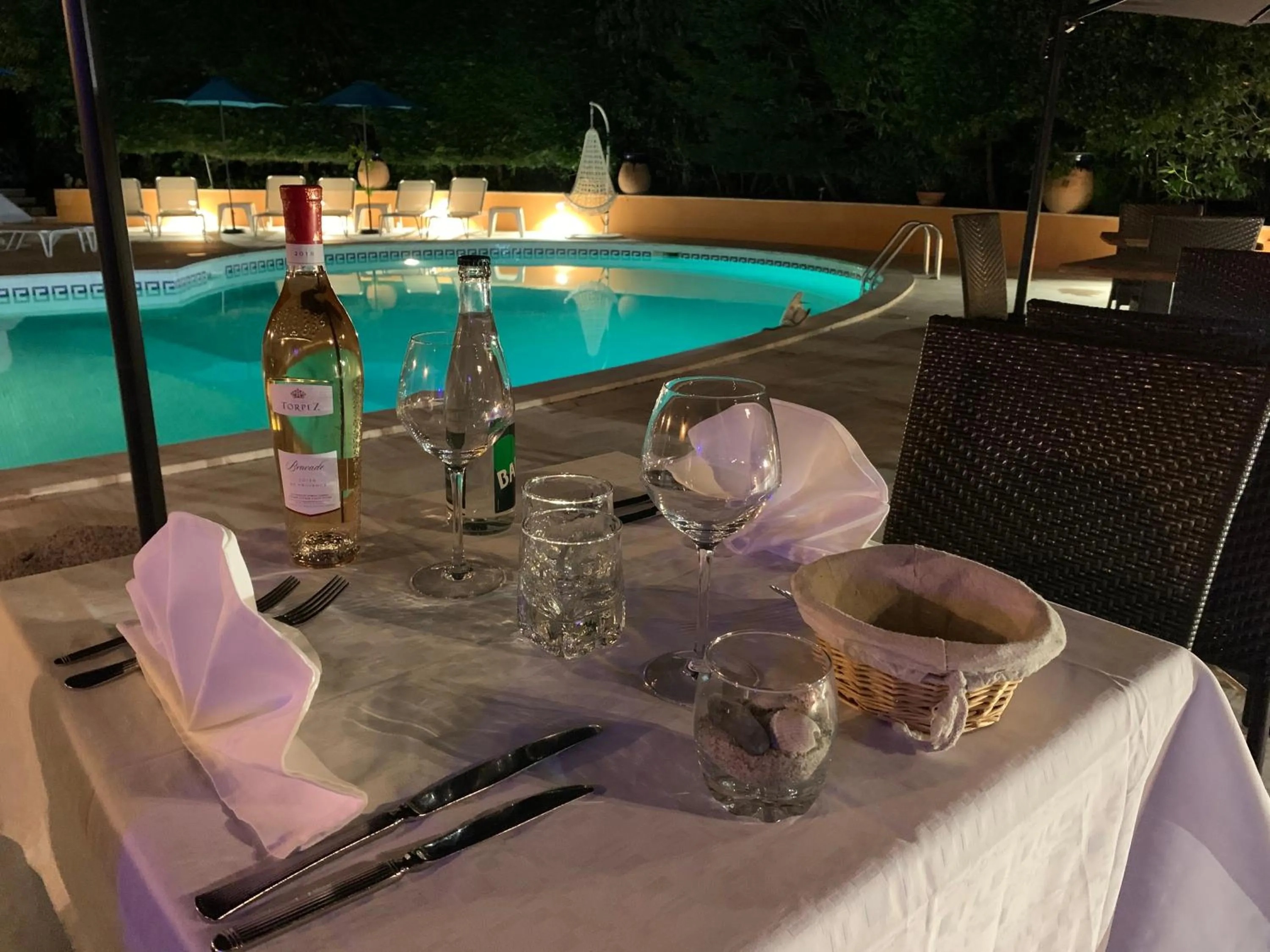 Restaurant/places to eat in Hôtel Restaurant de la Mer