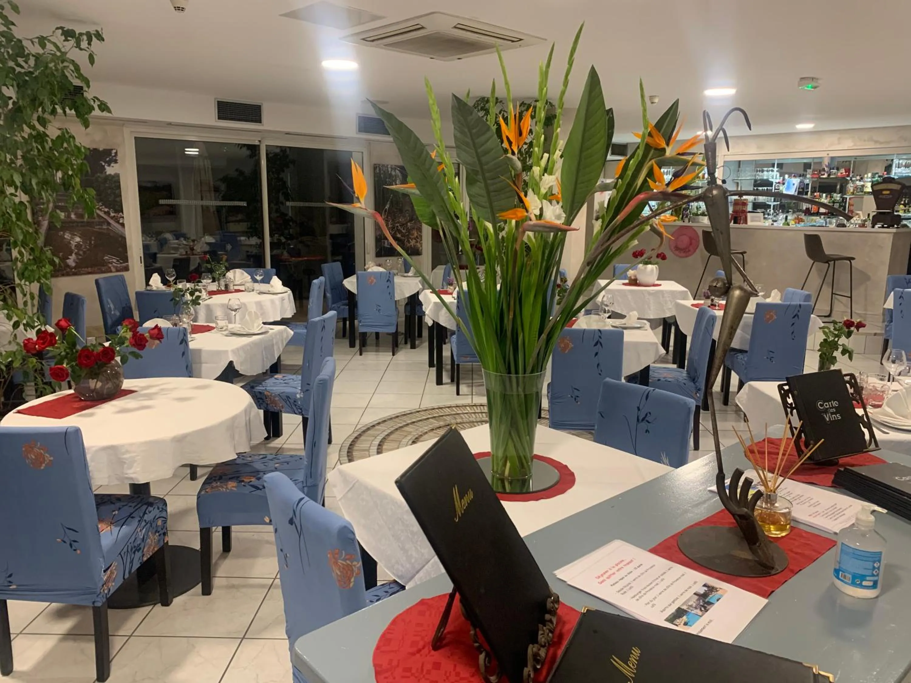 Restaurant/places to eat in Hôtel Restaurant de la Mer