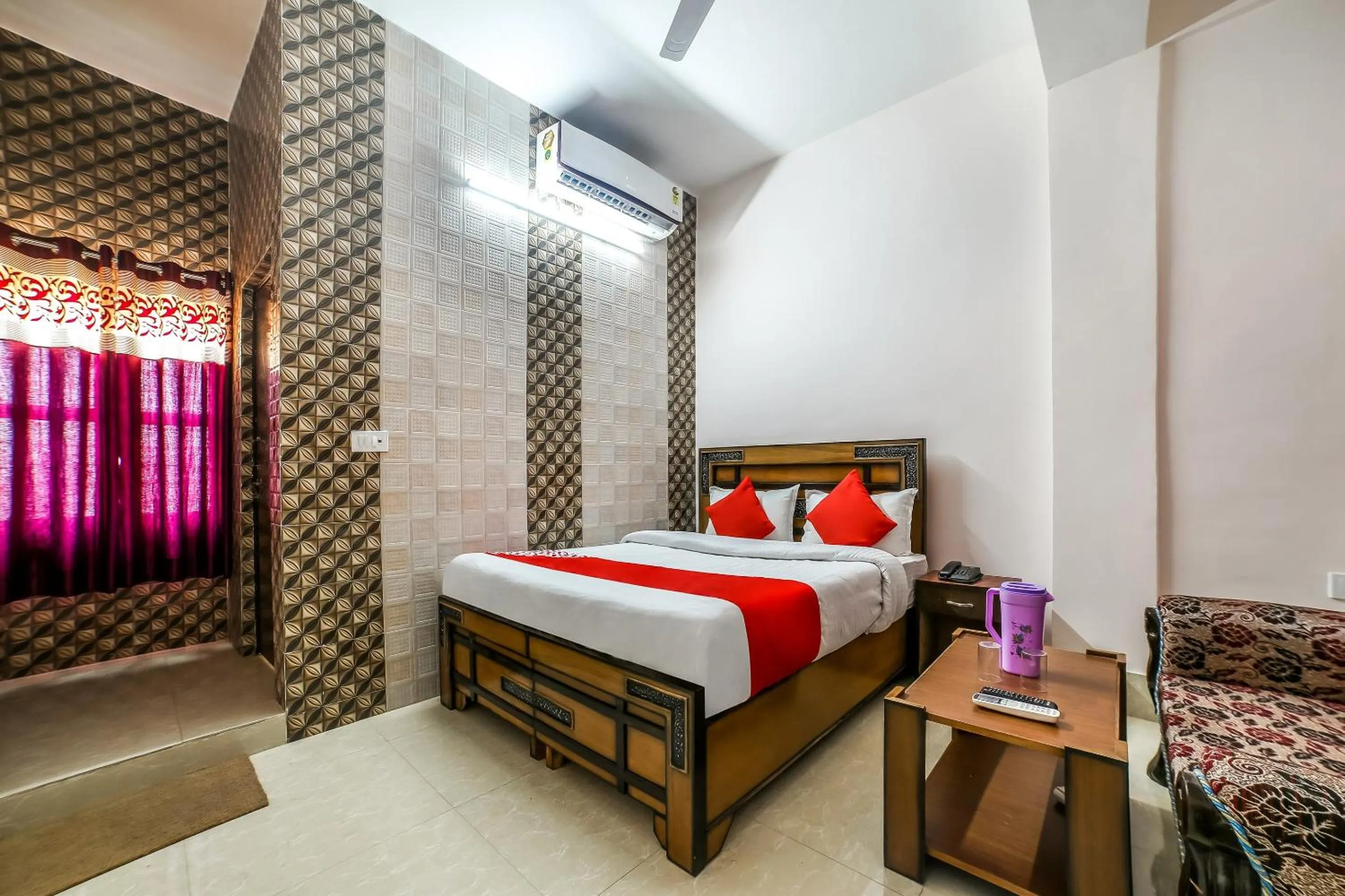 Bedroom, Bed in Hotel O Kalindi