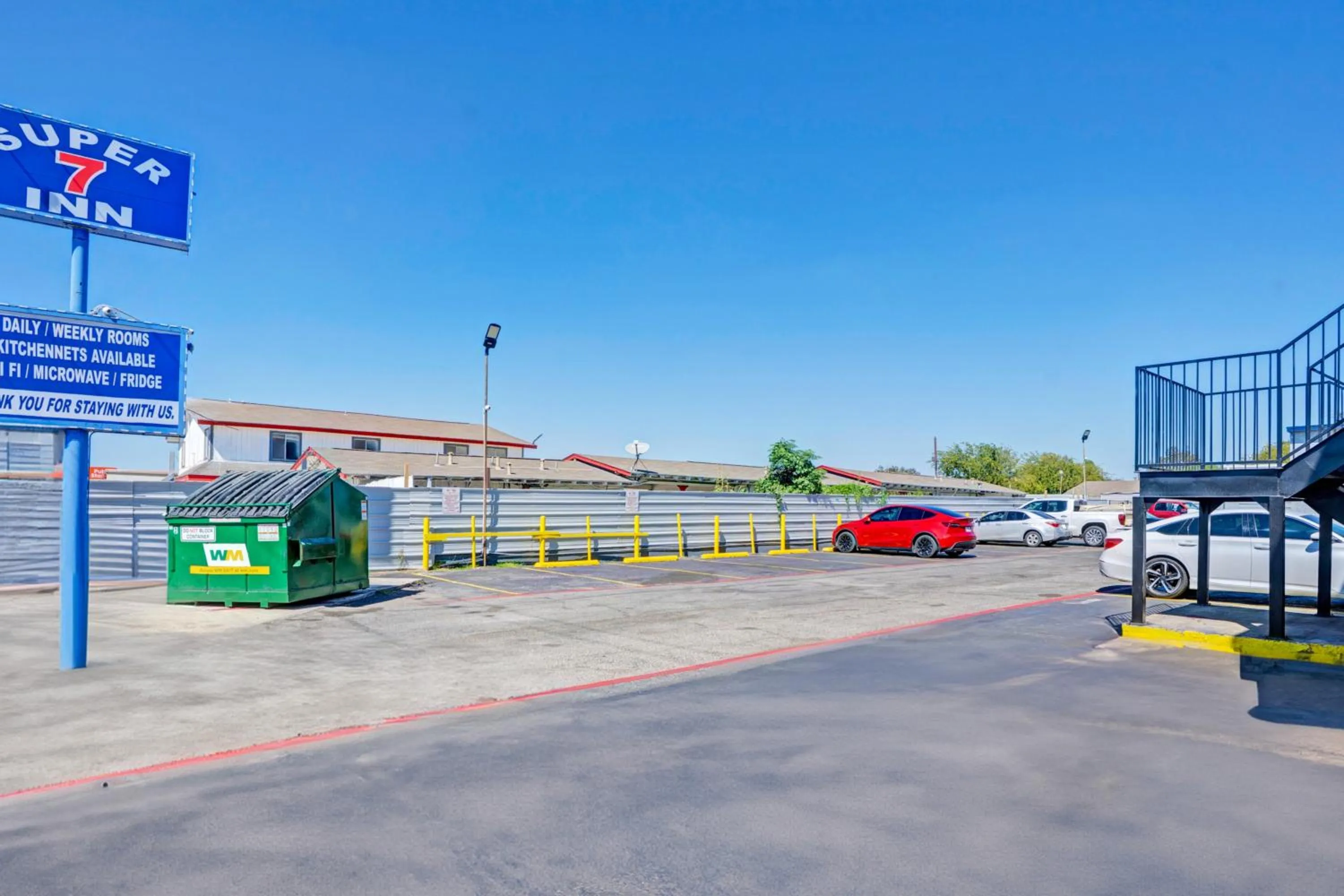 Parking in Super 7 Inn By OYO San Antonio NW Medical Center