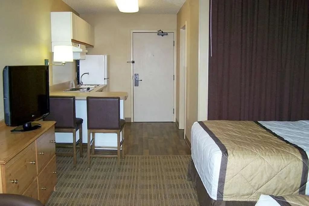 Bed in Extended Stay America Suites - Las Vegas - Midtown