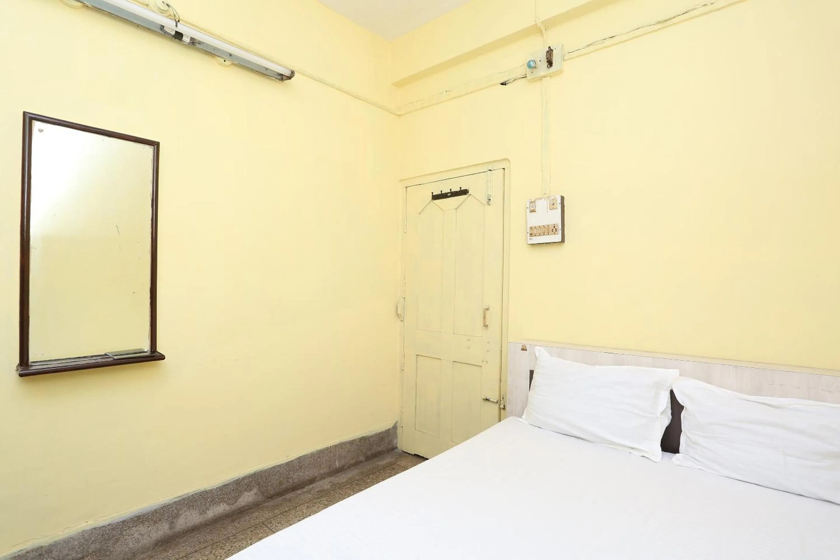 Bedroom, Bed in Hotel O Surya