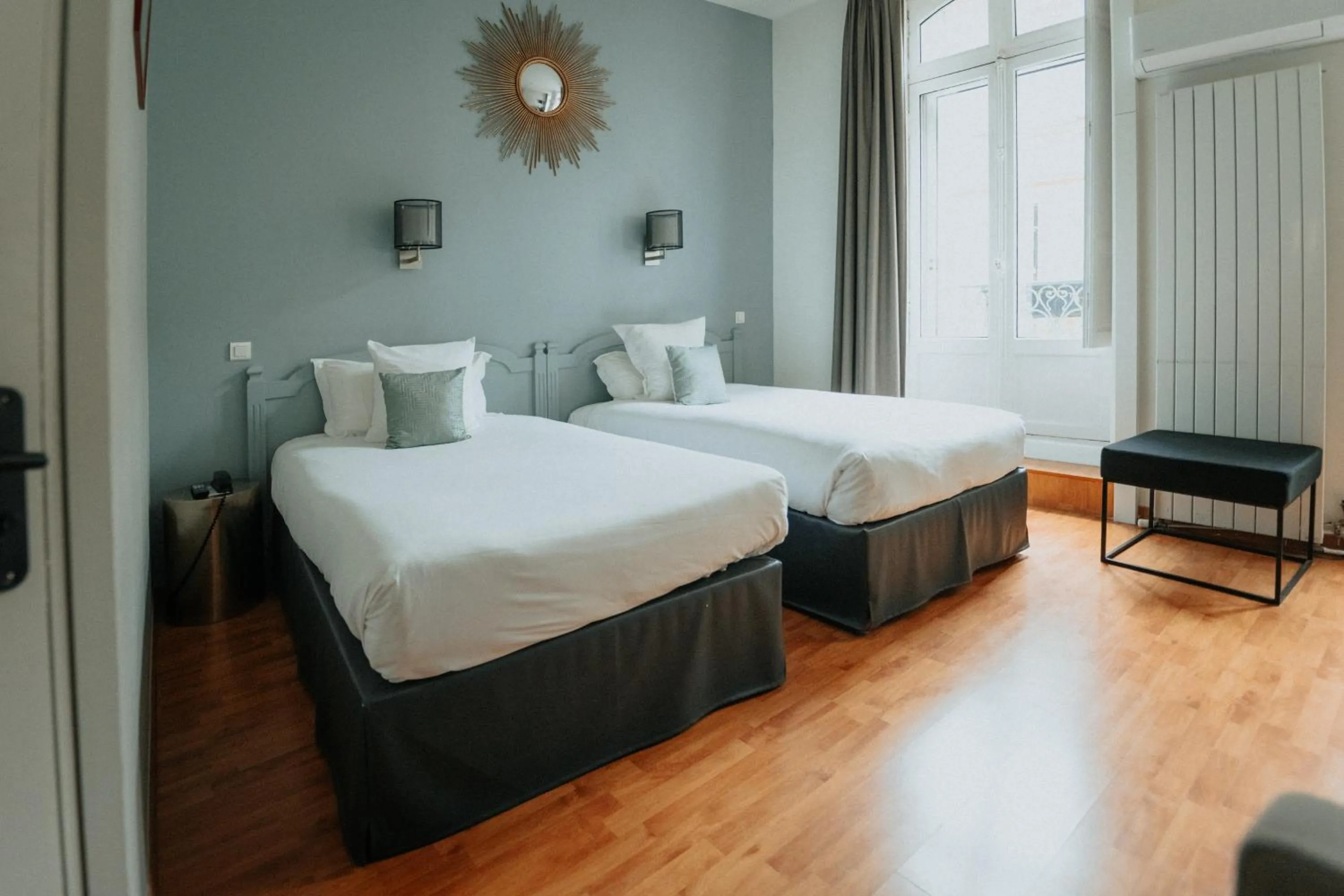 Bedroom, Bed in Hotel Albert 1er