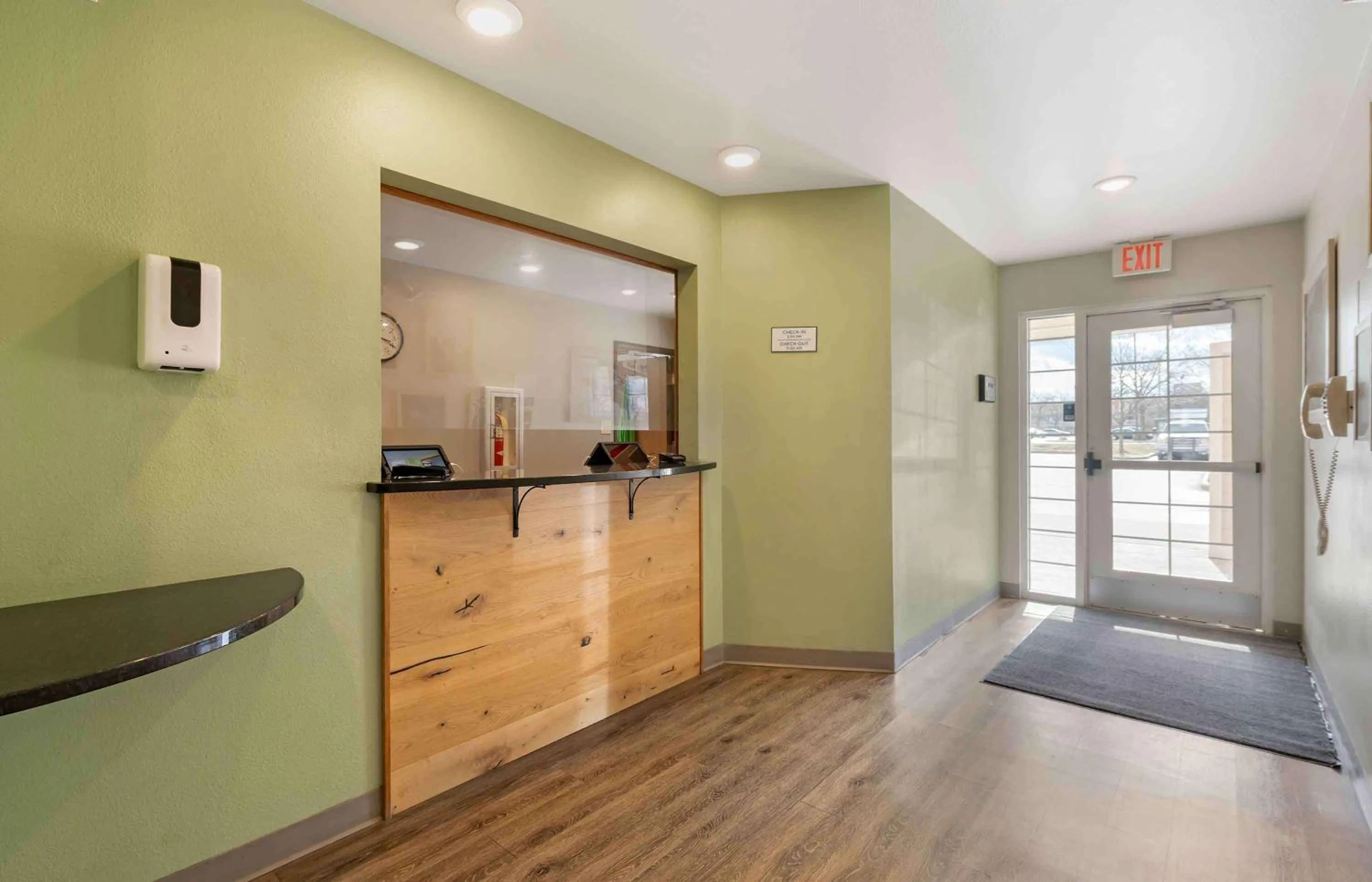 Lobby or reception in Extended Stay America Select Suites - Cincinnati - Florence - Airport