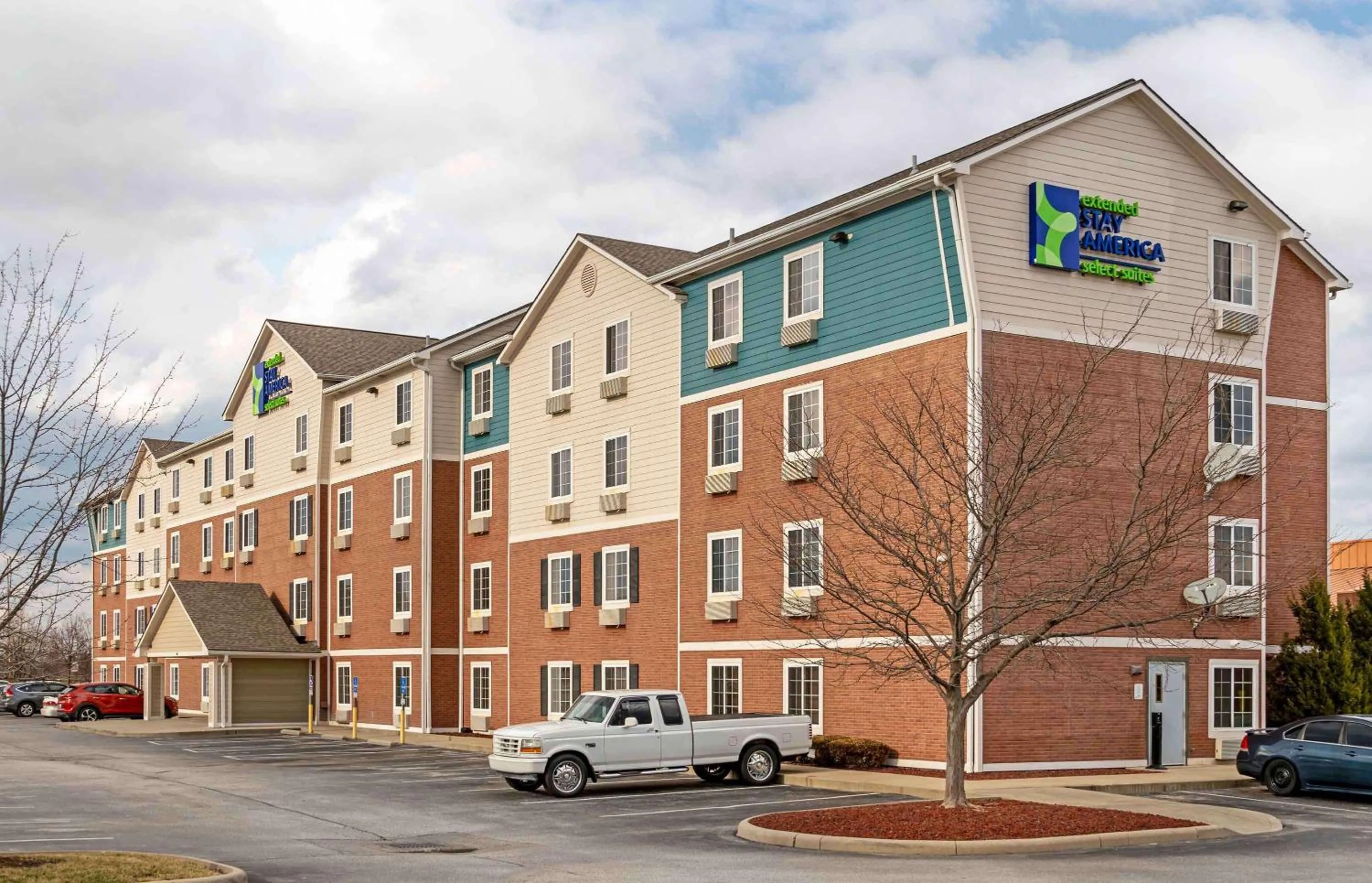 Property building in Extended Stay America Select Suites - Cincinnati - Florence - Airport