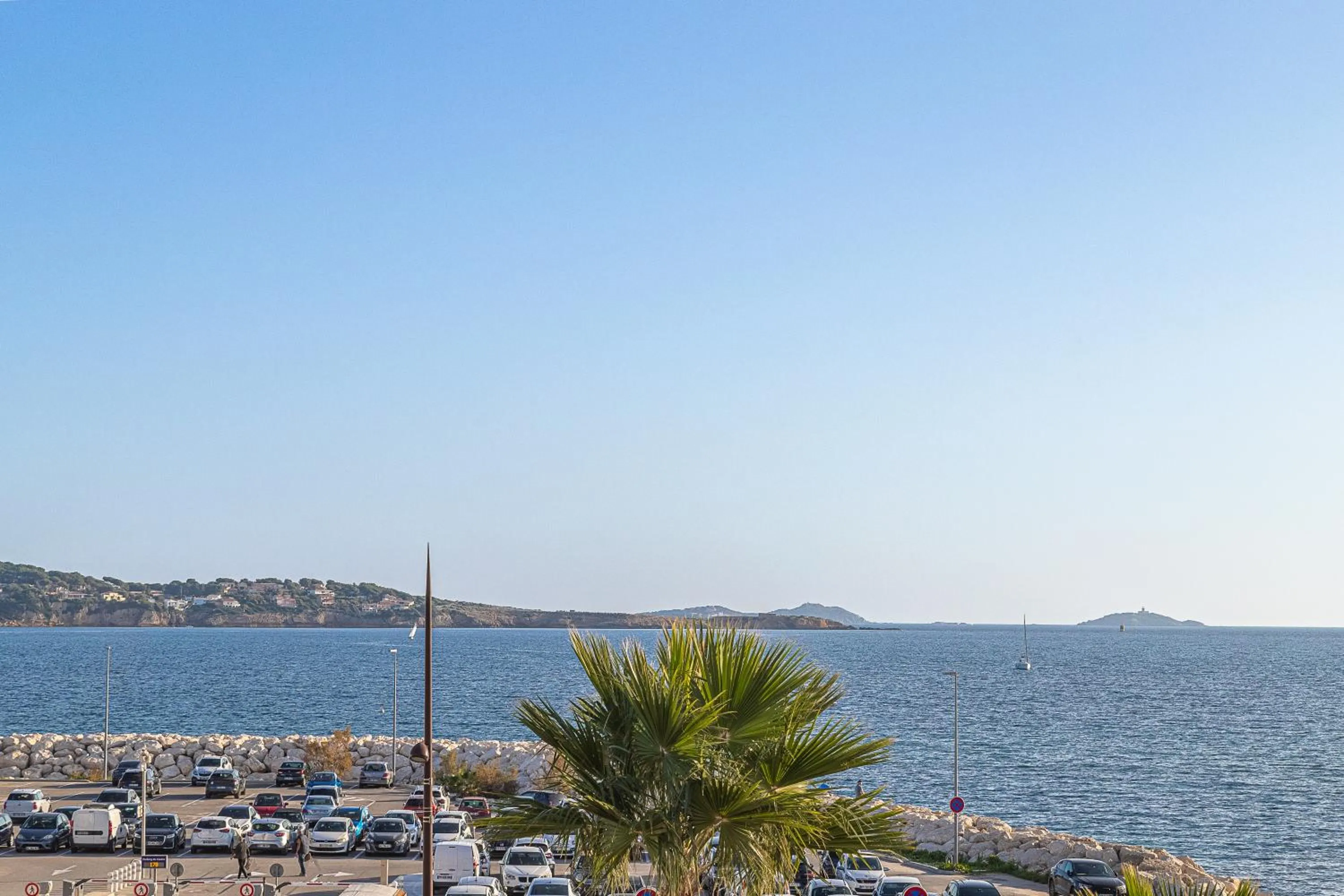 Sea view in Hotel de la Baie