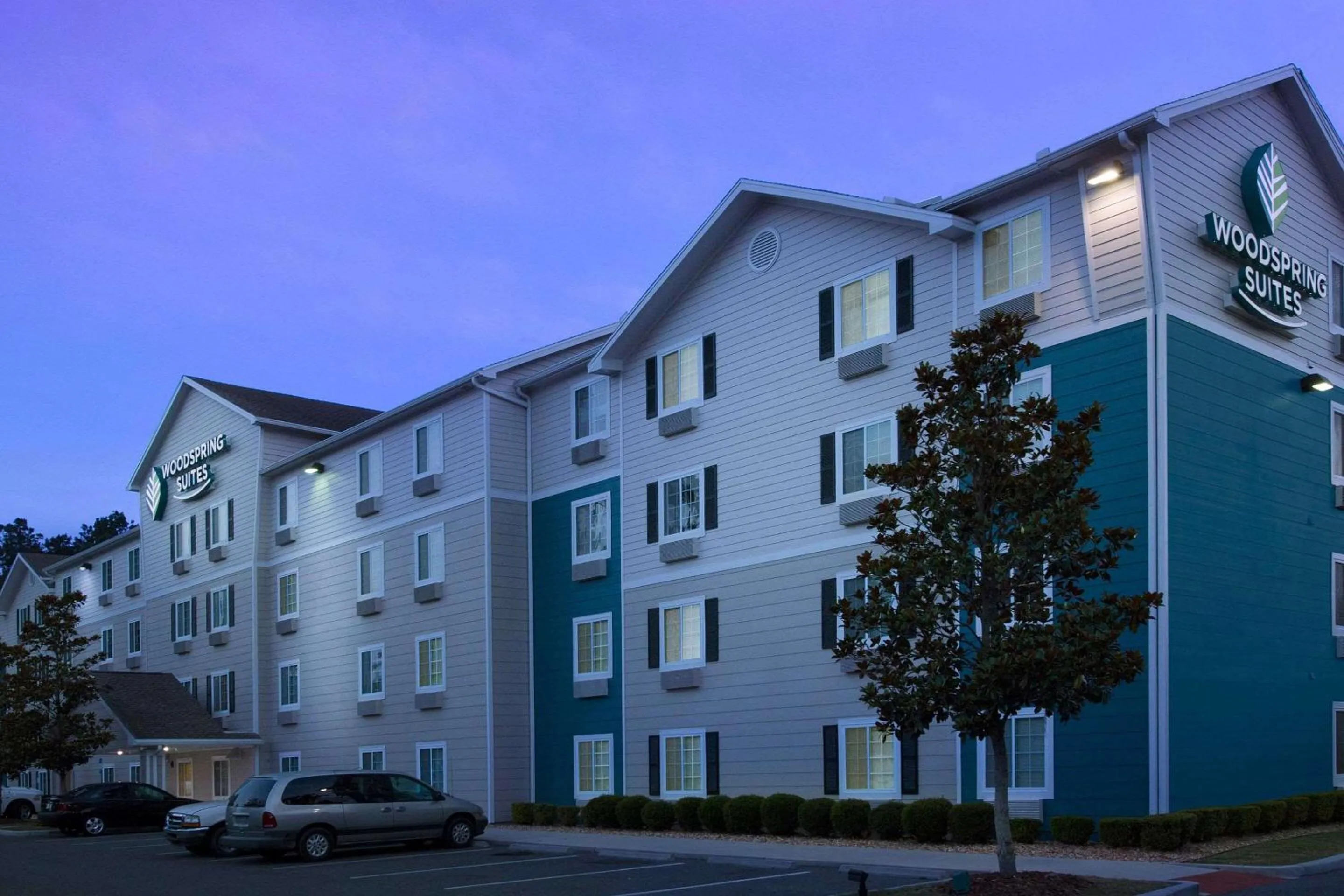 Property building in WoodSpring Suites Gainesville I-75