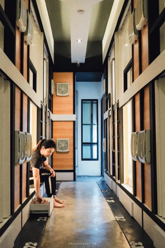 Sleepbox Hostel Suratthani