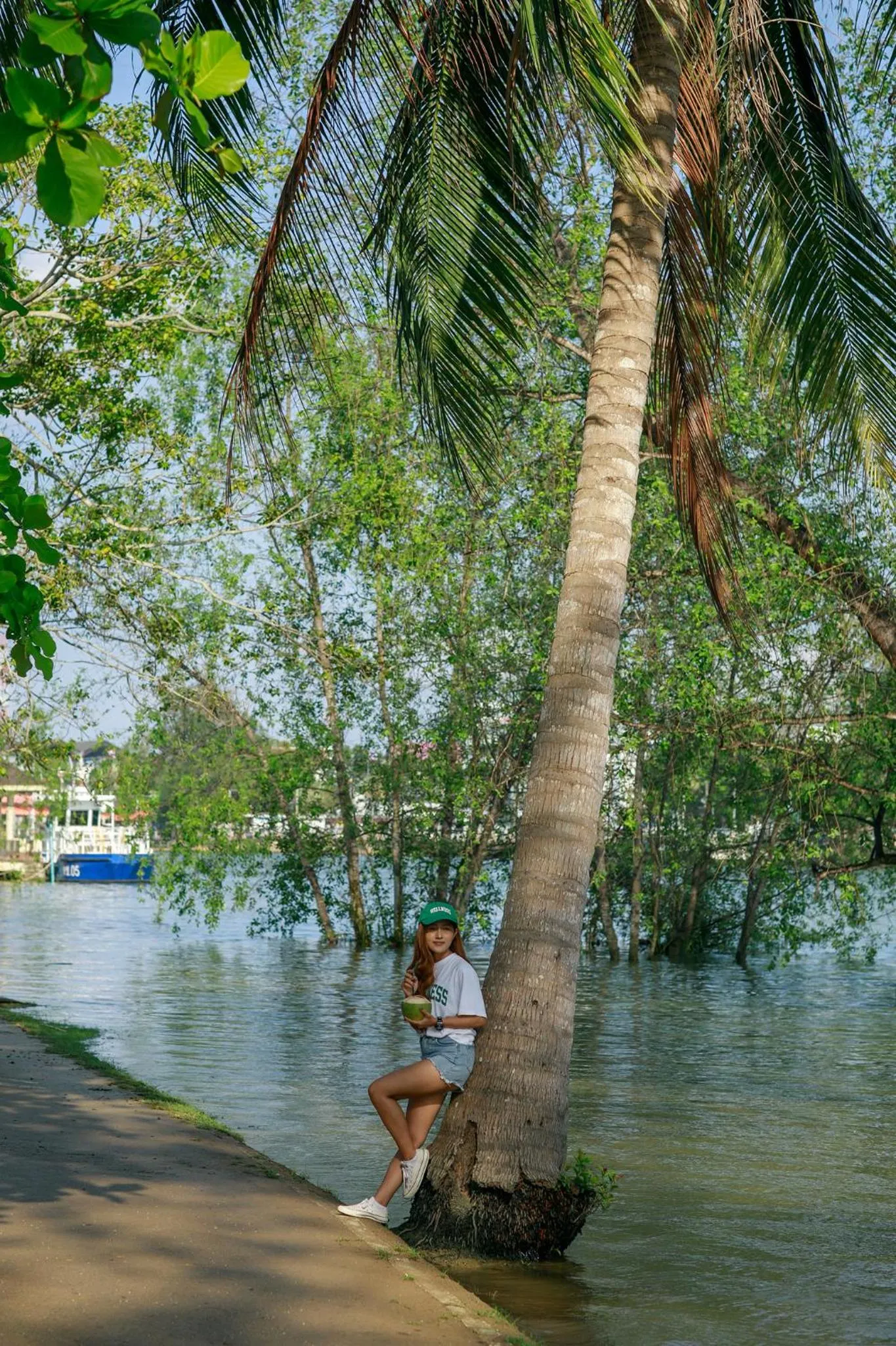 Sleepbox Hostel Suratthani